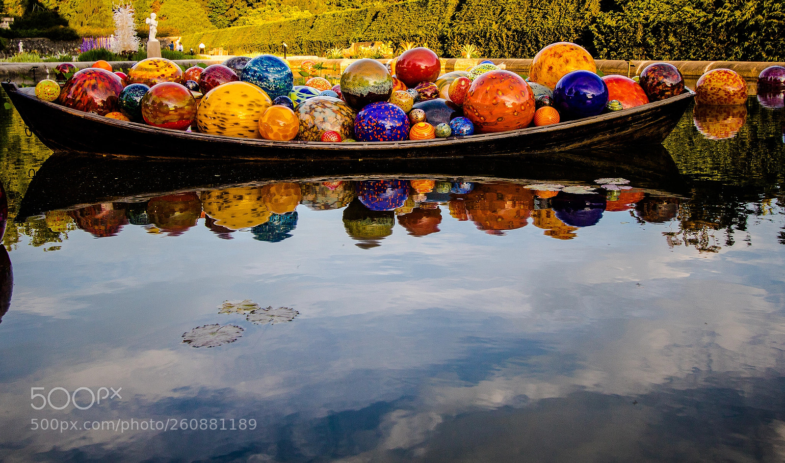 Canon EOS 750D (EOS Rebel T6i / EOS Kiss X8i) sample photo. Chihuly exhibit at biltmore photography