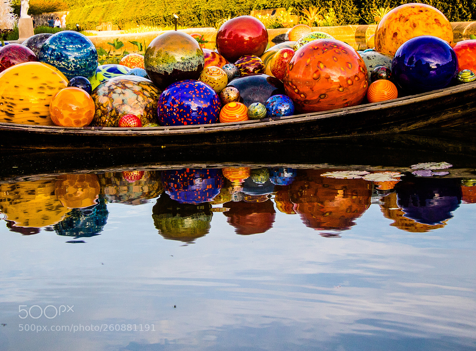 Canon EOS 750D (EOS Rebel T6i / EOS Kiss X8i) sample photo. Chihuly exhibit at biltmore photography