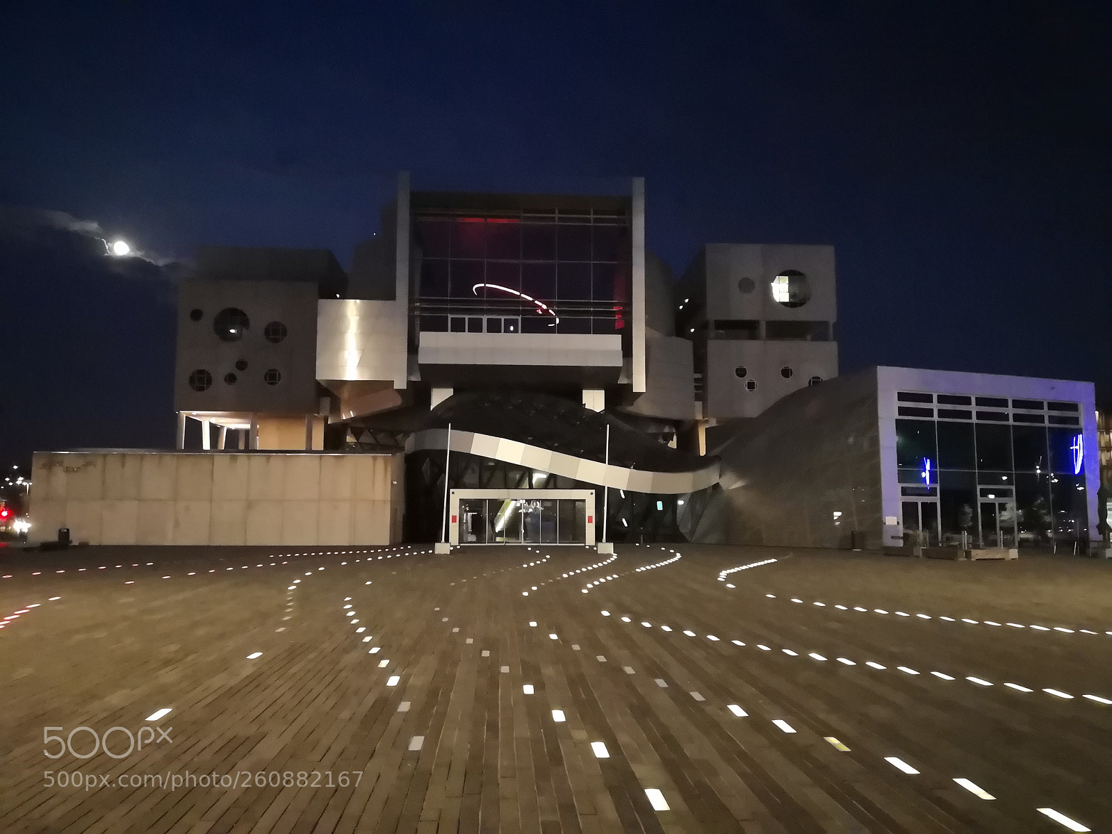 HUAWEI Mate 10 Pro sample photo. House of music photography