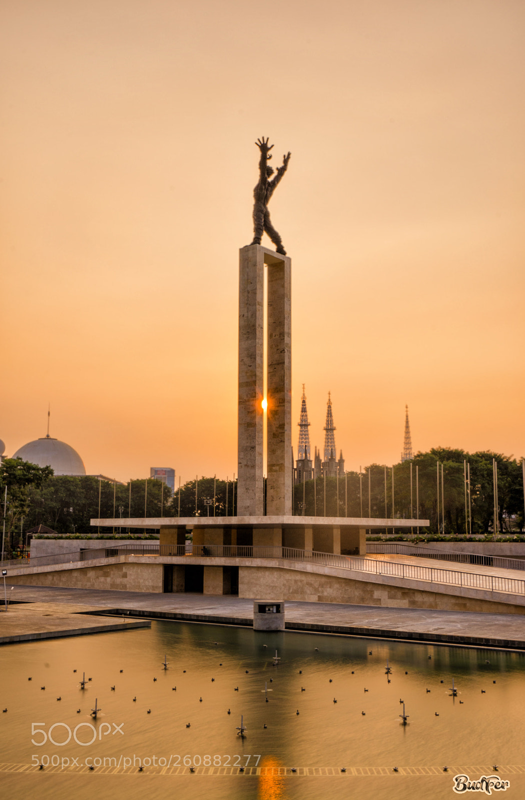 Sony a7 II sample photo. Monument photography