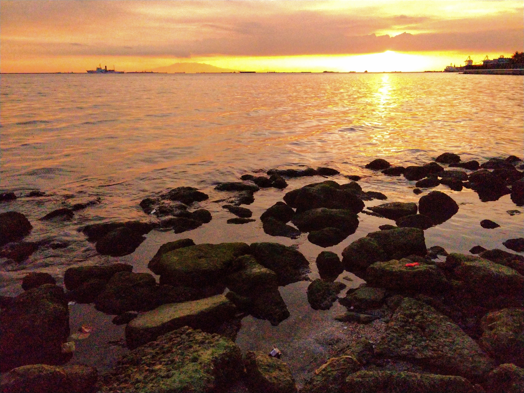 OnePlus 5T sample photo. "calmness and serenity" photography