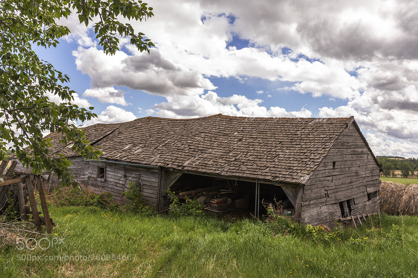 Canon EOS 5D Mark IV sample photo. Vintage buildings photography