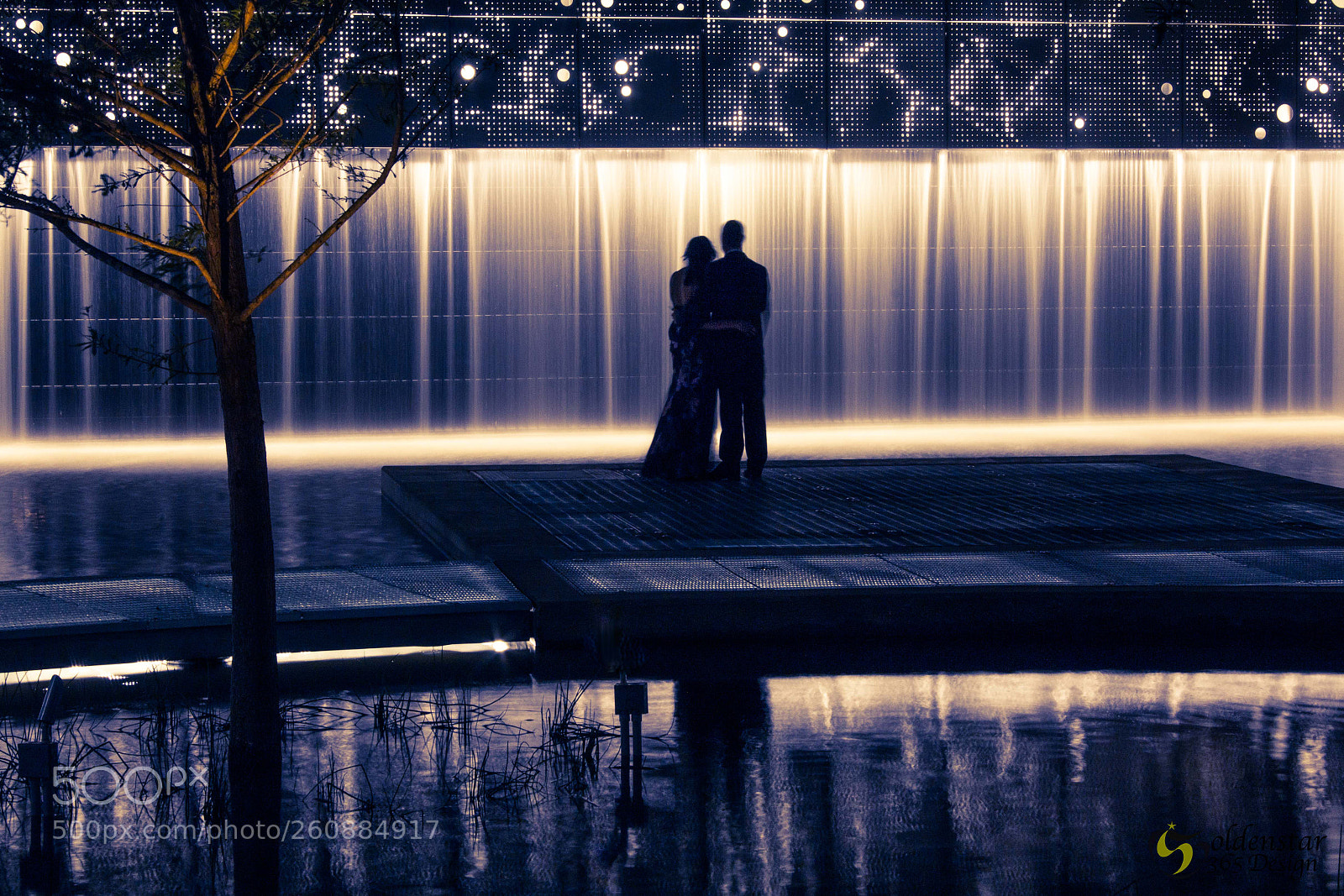 Canon EOS 1200D (EOS Rebel T5 / EOS Kiss X70 / EOS Hi) sample photo. Lovers at night photography