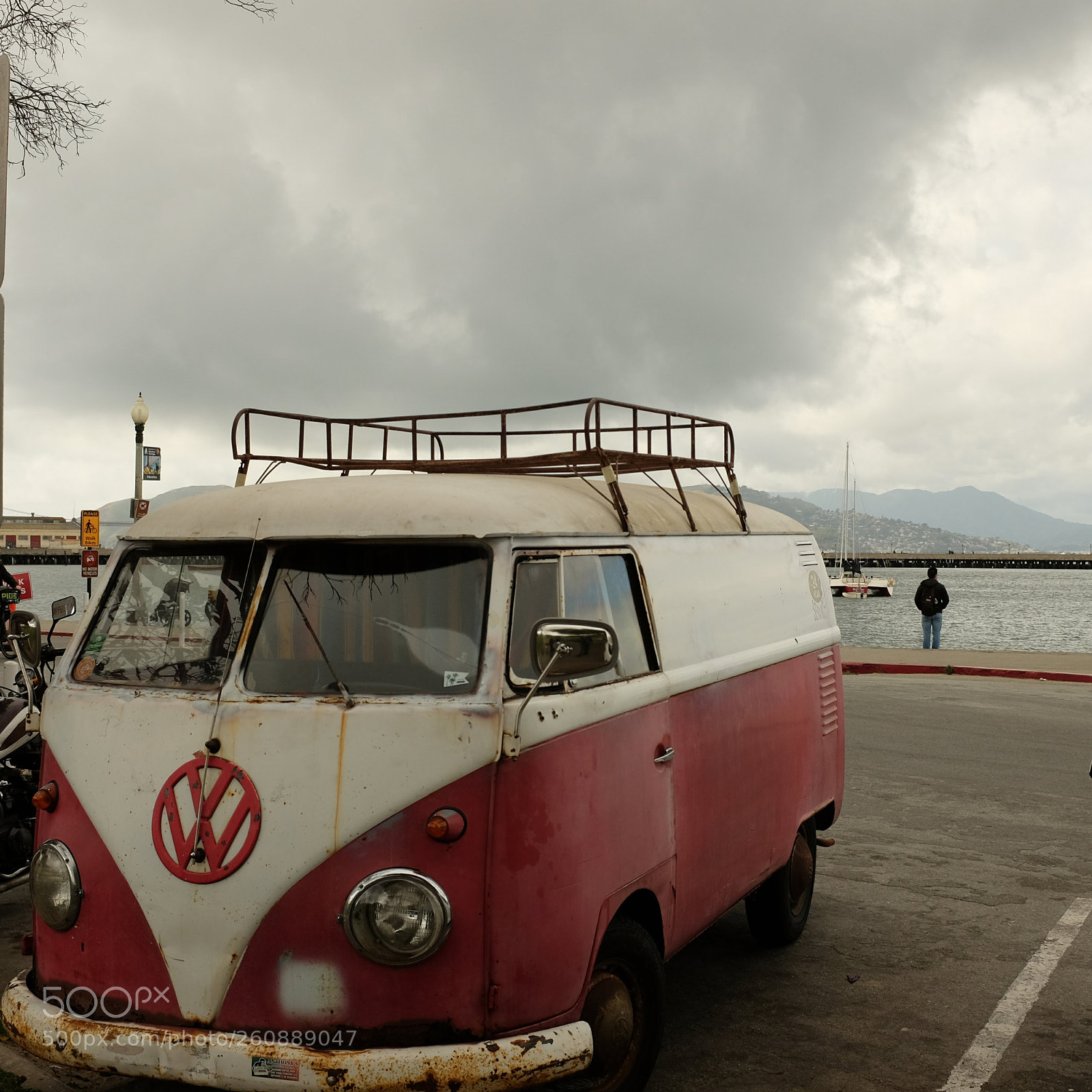 Fujifilm X100T sample photo. Van photography