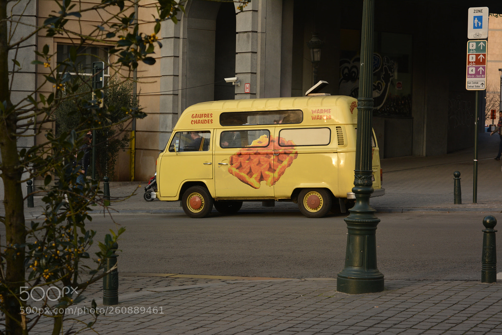 Nikon D5200 sample photo. Waffle truck photography