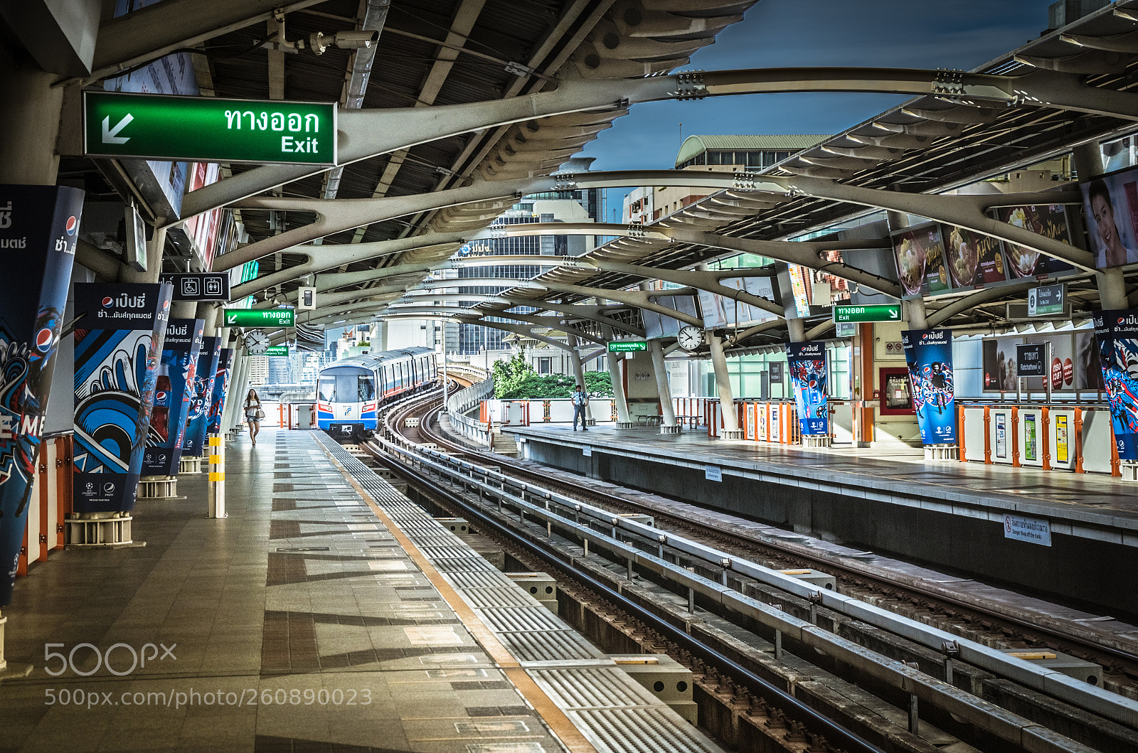 Nikon D7000 sample photo. In the city photography