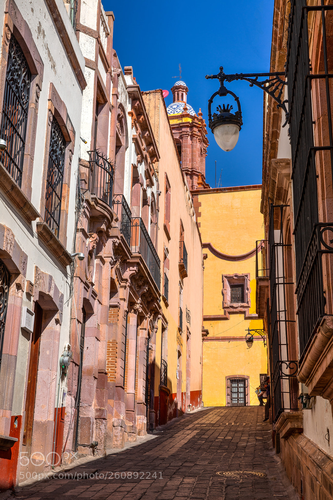 Canon EOS 5D Mark II sample photo. Alleyway of zacatecas photography