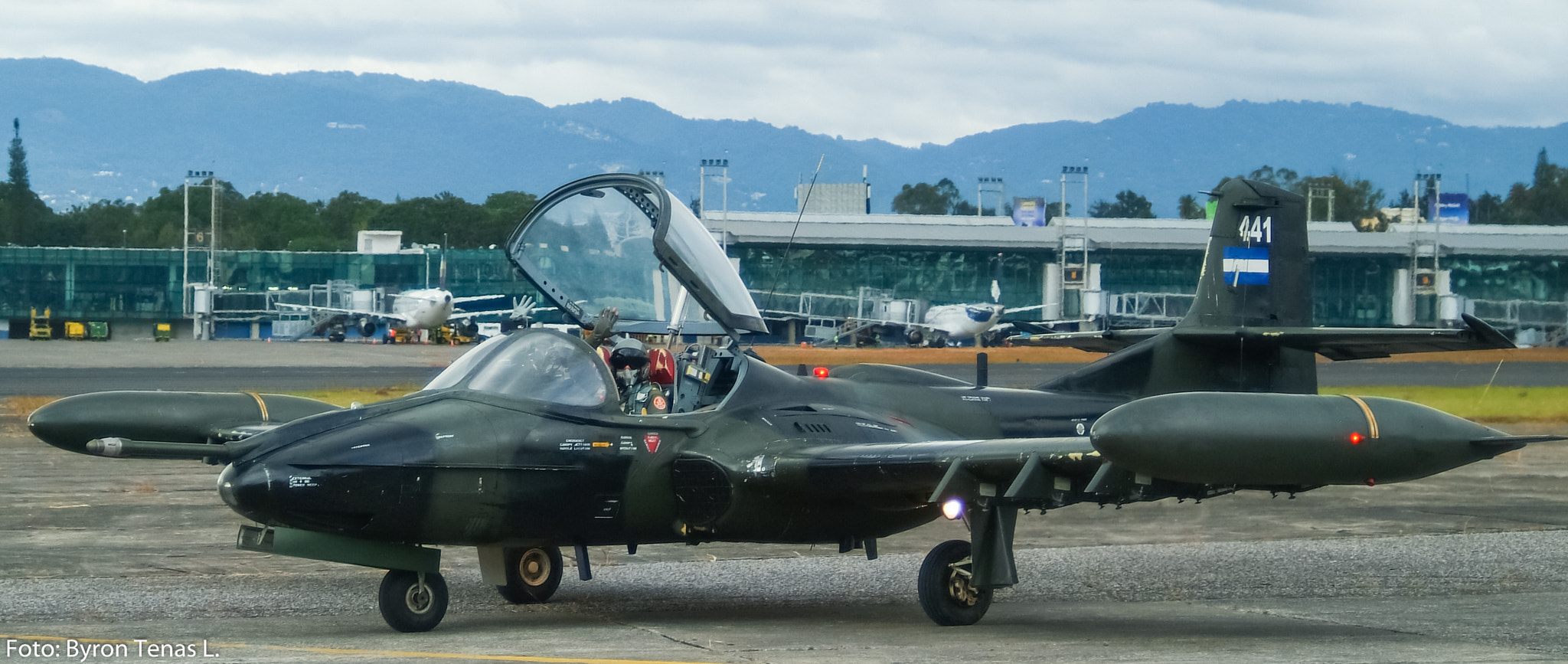 Fujifilm FinePix S3 Pro sample photo. Cessna a37 dragonfly photography