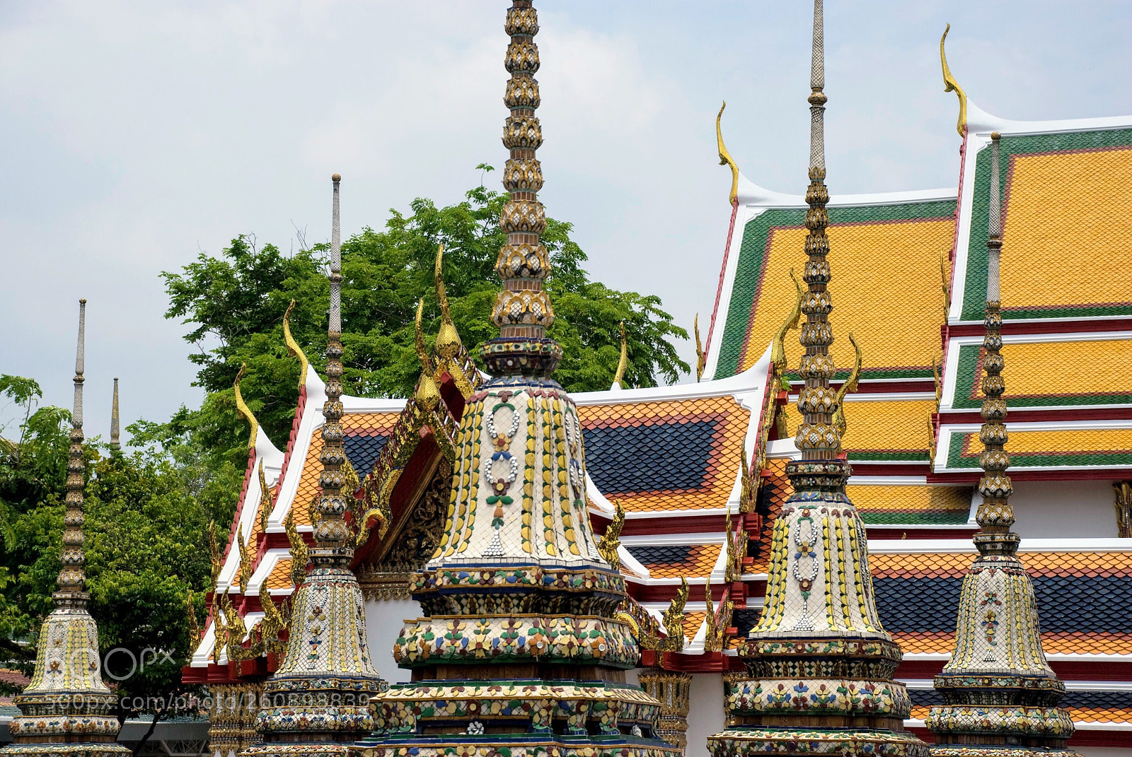 Nikon D80 sample photo. Wat pho temple photography