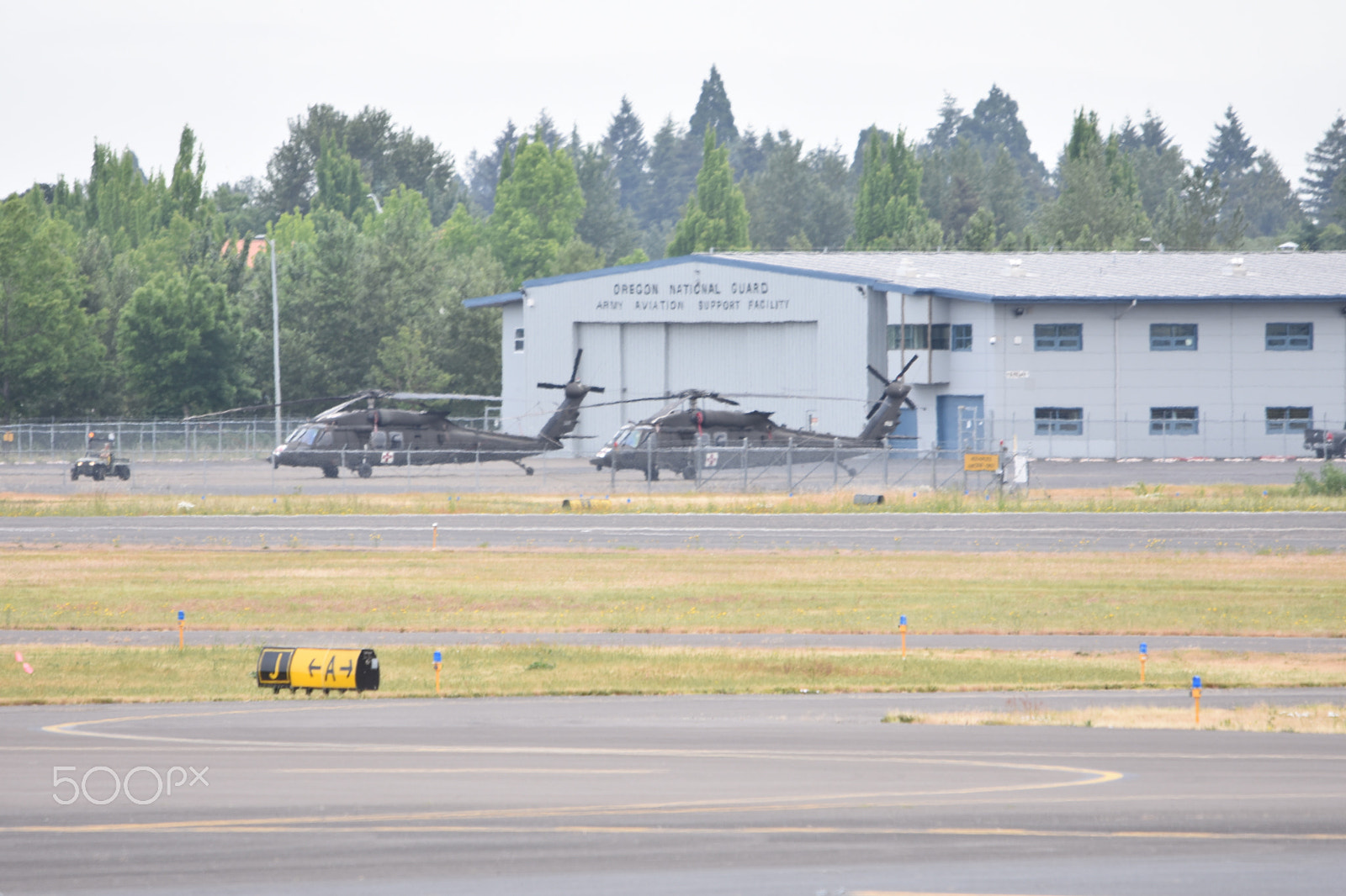 Nikon D3400 + Sigma 120-400mm F4.5-5.6 DG OS HSM sample photo. Us air guard medic black hawks in salem, oregon do photography