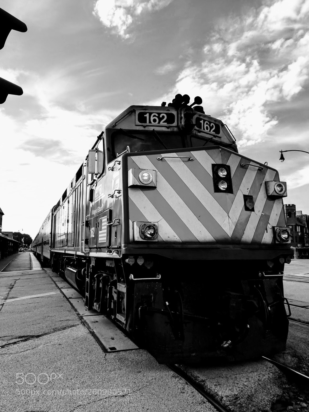 Google Pixel sample photo. The locomotive photography
