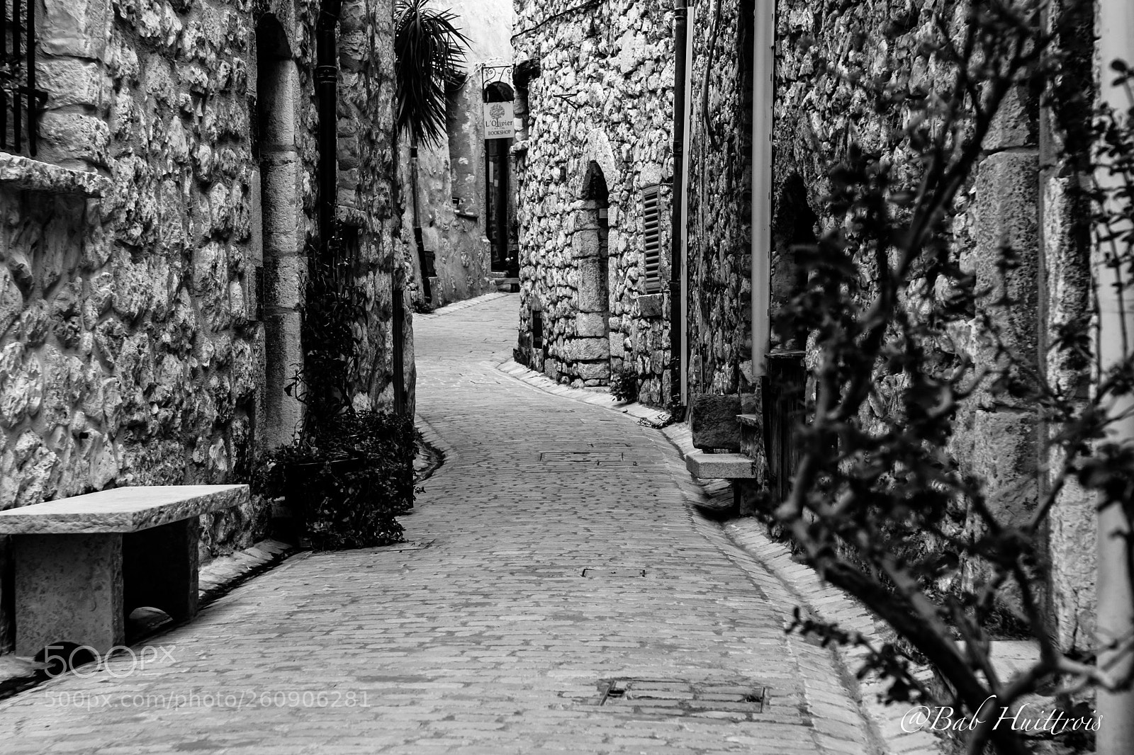 Fujifilm X-T2 sample photo. Ruelle de provence  photography