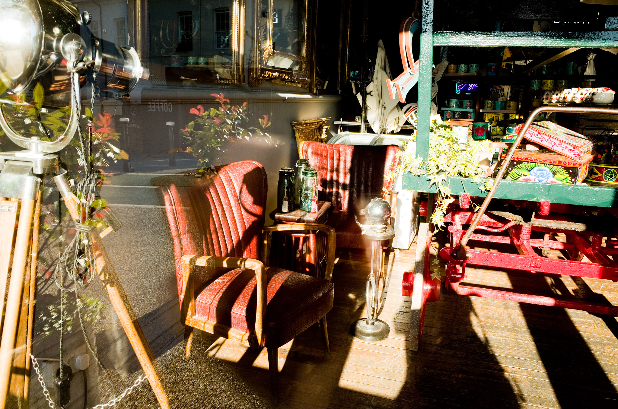 Ricoh GR sample photo. Rays of the sun into the shop photography