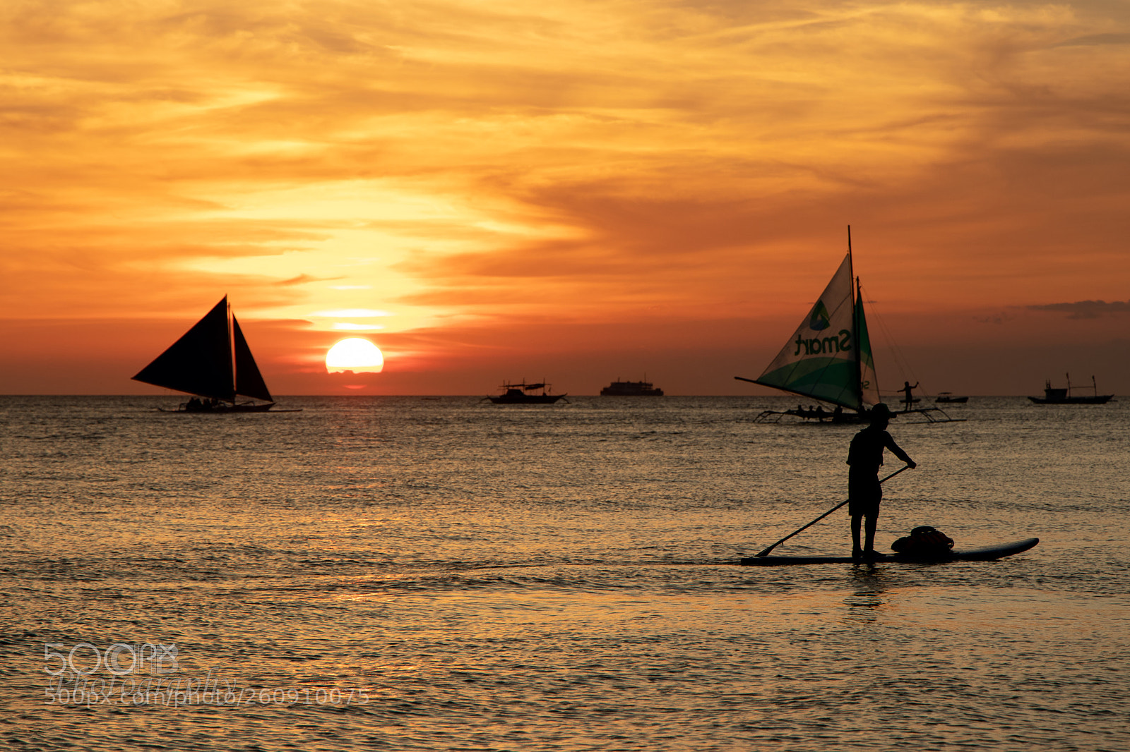 Canon EOS 80D sample photo. Sunset-padler on boracay photography