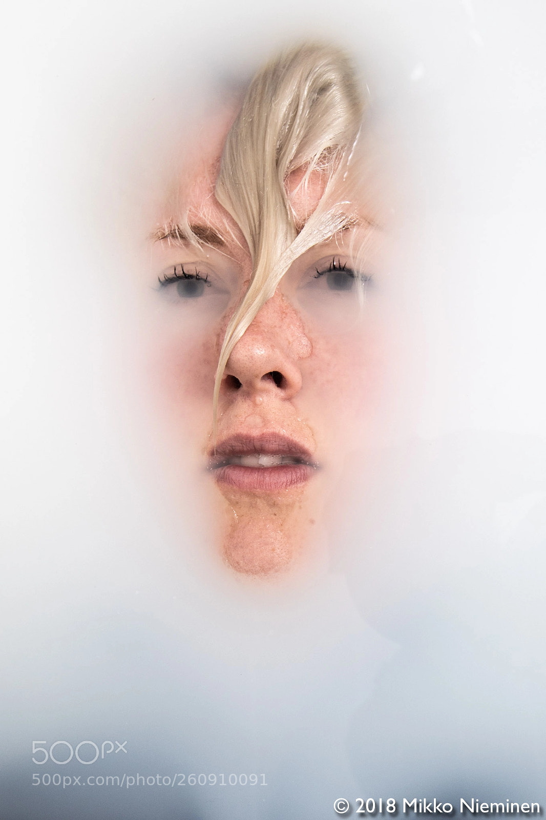 Canon EOS 5D Mark IV sample photo. Smoke photography