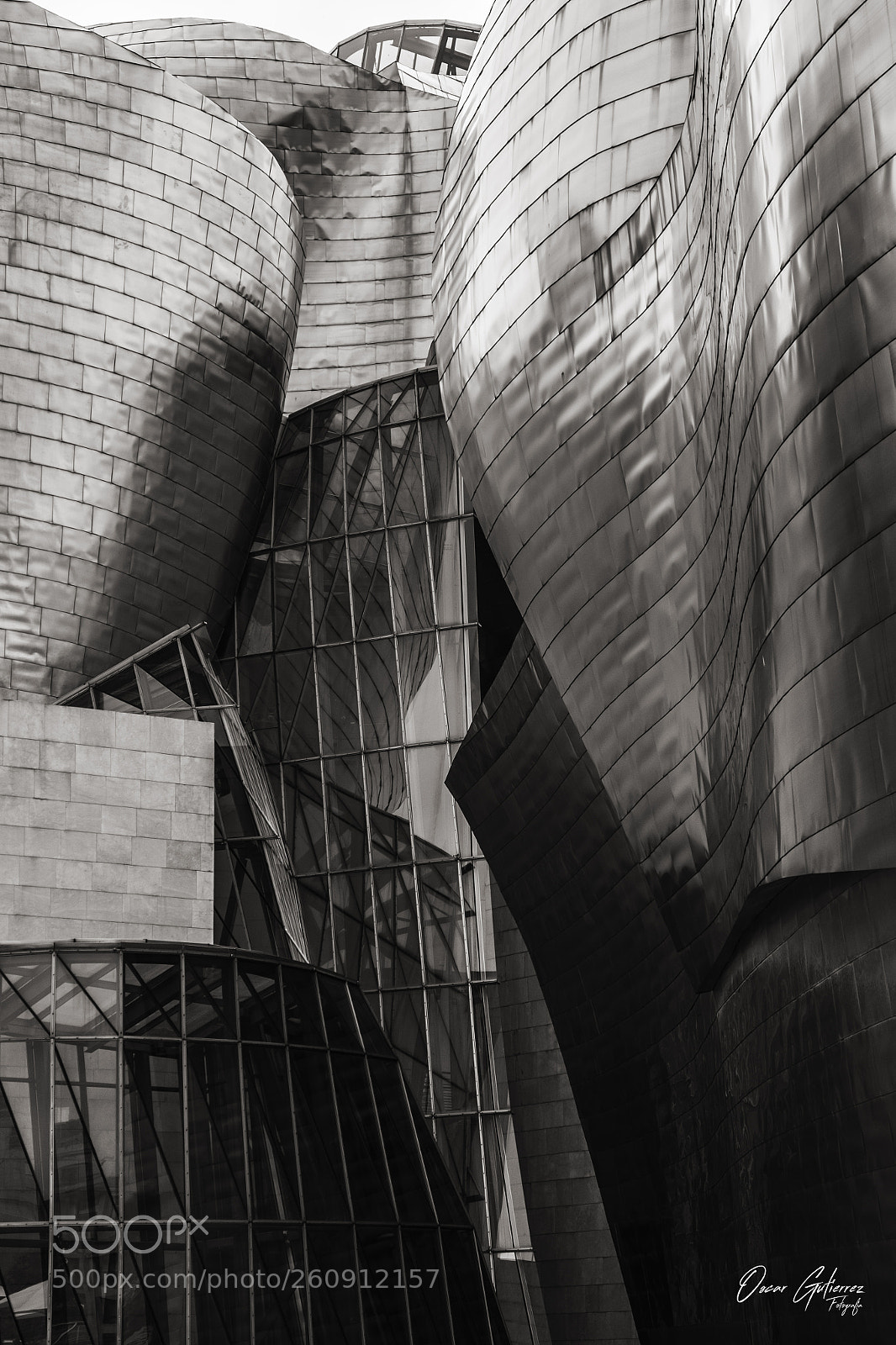 Fujifilm X-T1 sample photo. Formas en el guggenheim photography
