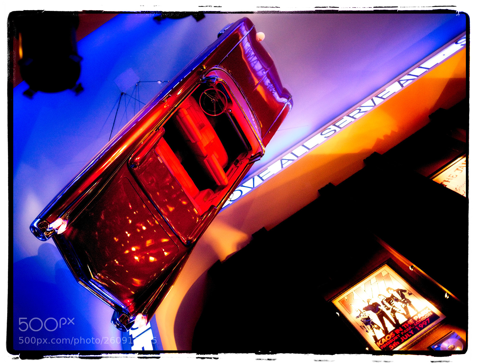 Canon EOS 5D Mark II sample photo. Hard rock cafe photography