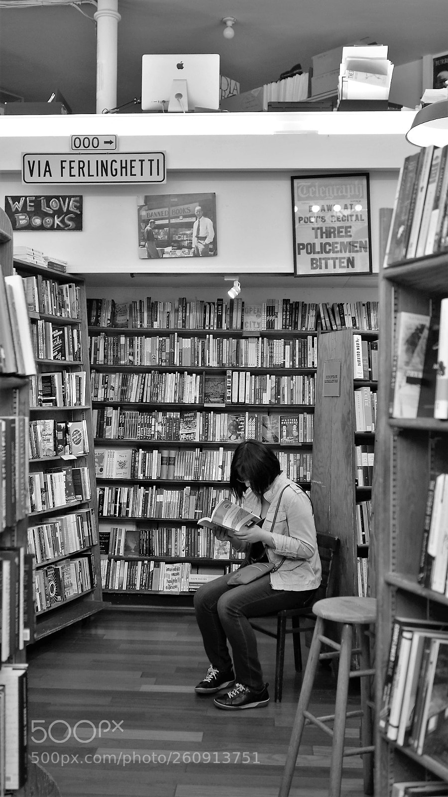 Olympus OM-D E-M10 II sample photo. La lectrice photography