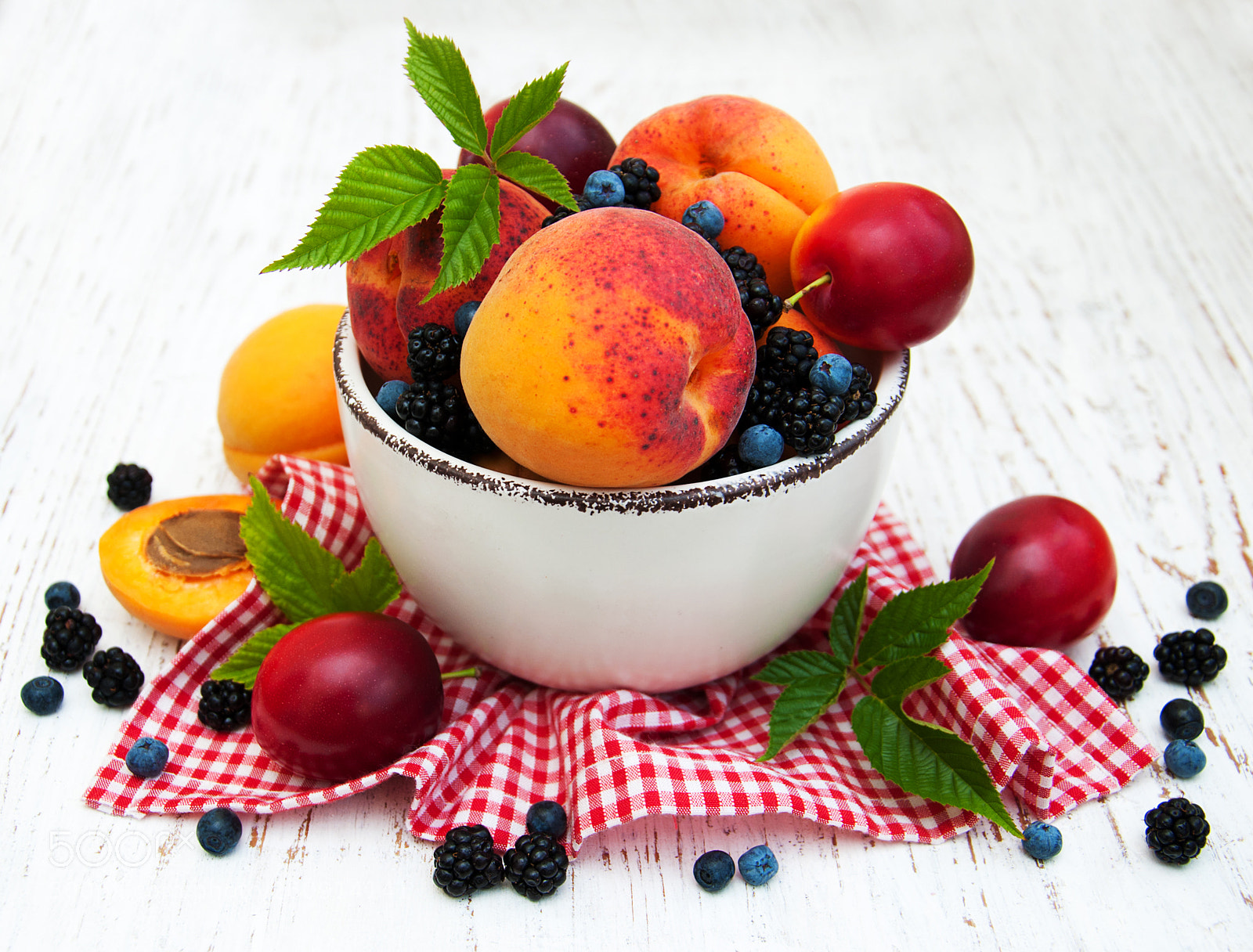 Nikon D90 sample photo. Fresh summer fruits and photography