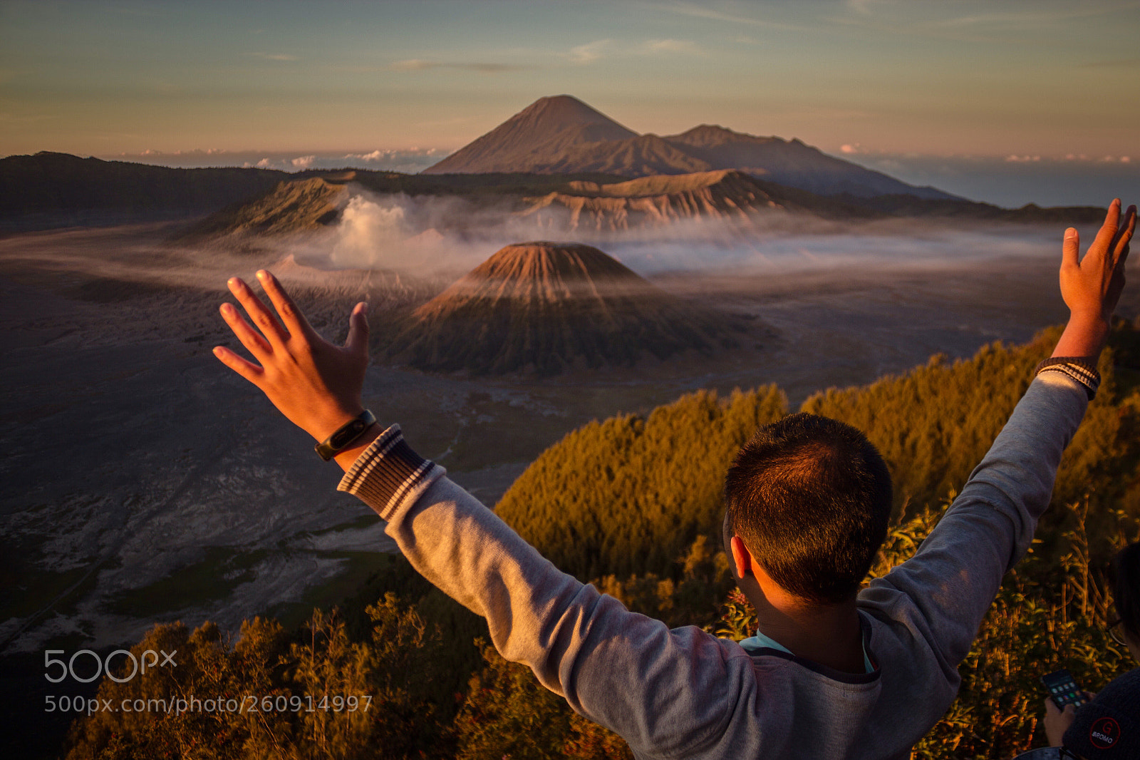 Canon EOS 600D (Rebel EOS T3i / EOS Kiss X5) sample photo. The mighty mount bromo photography