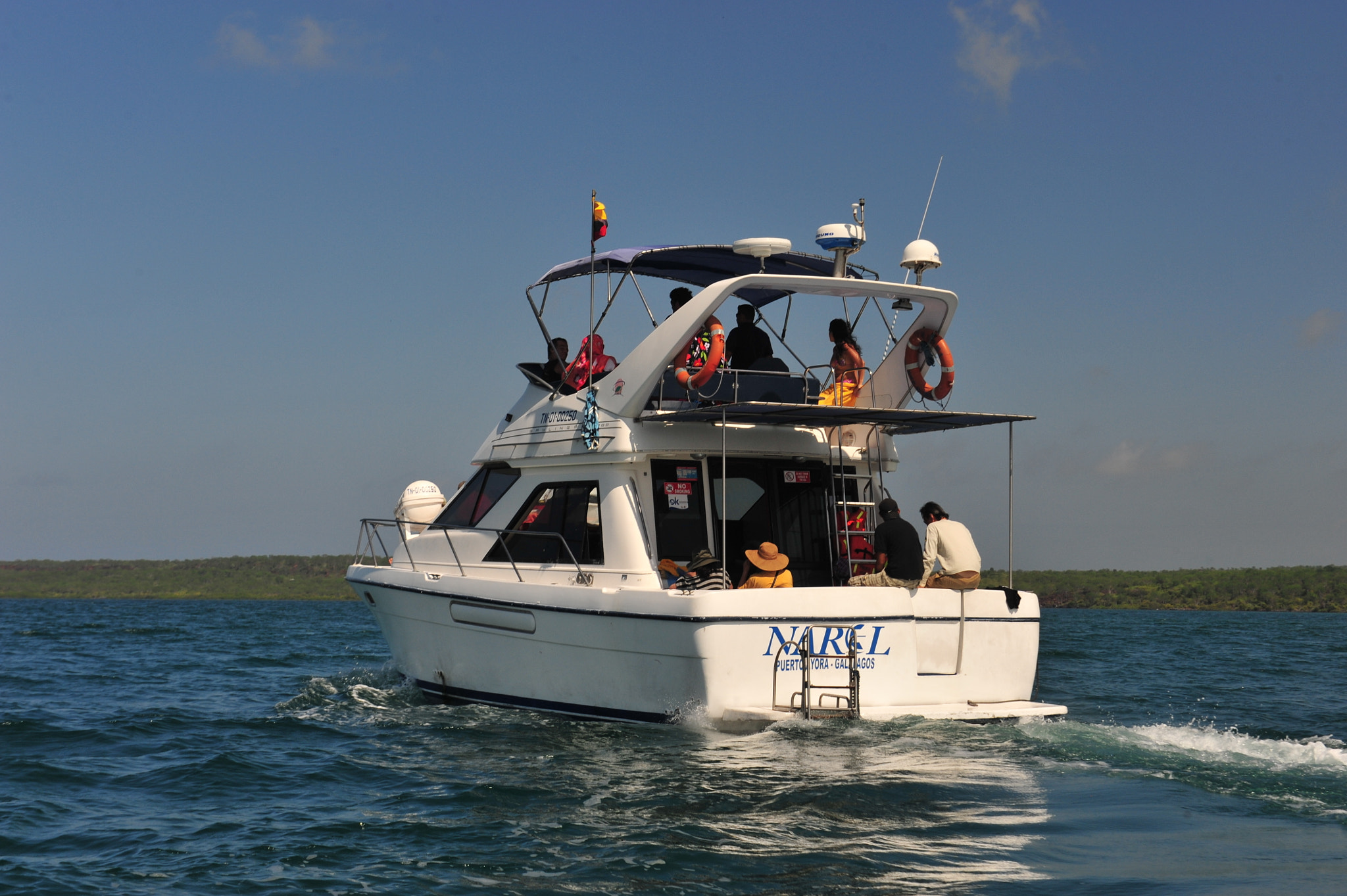 Nikon D700 sample photo. Galapagos island boat travel photography