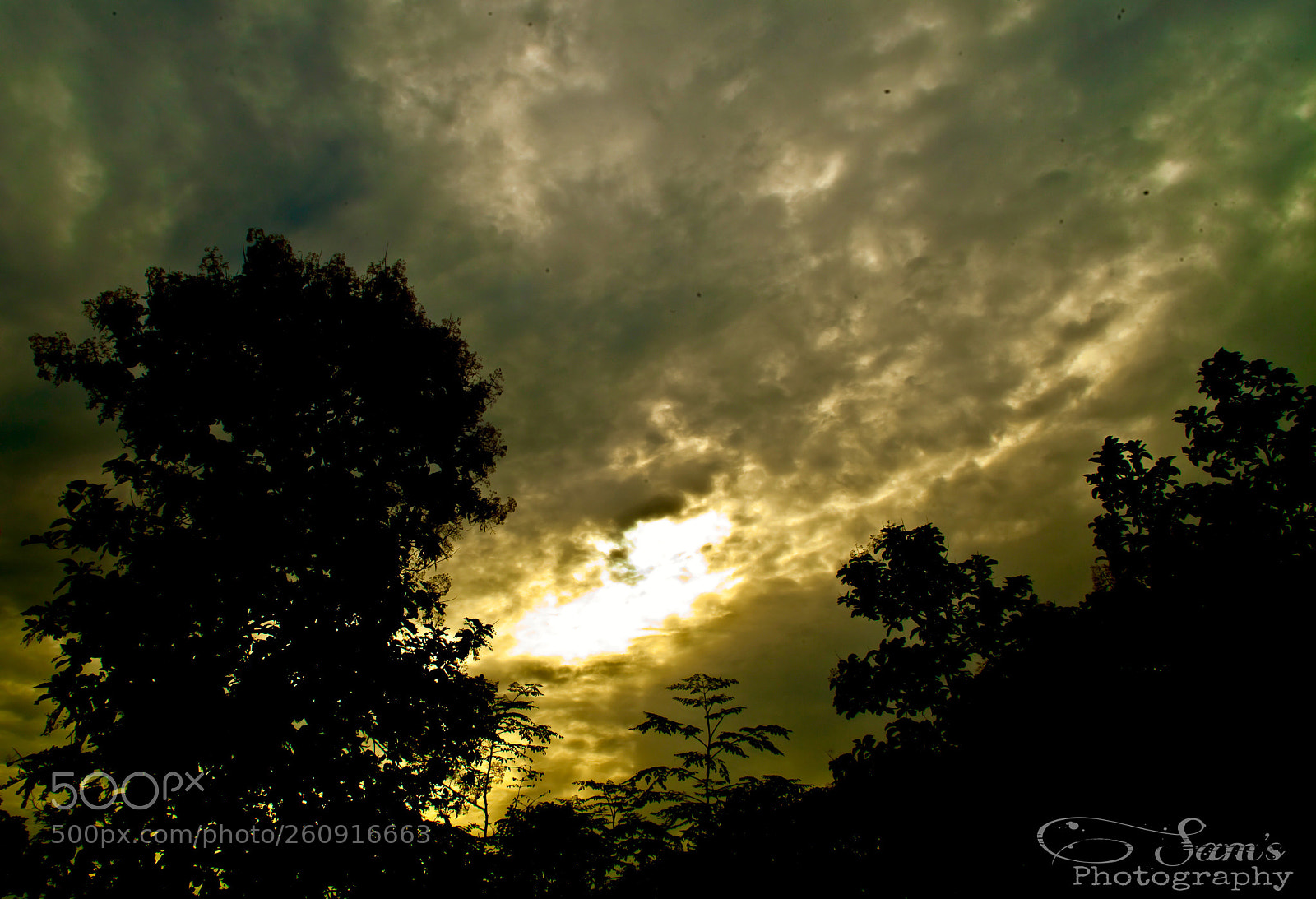 Canon EOS 5D Mark II sample photo. Dark clouds vs sunrise photography