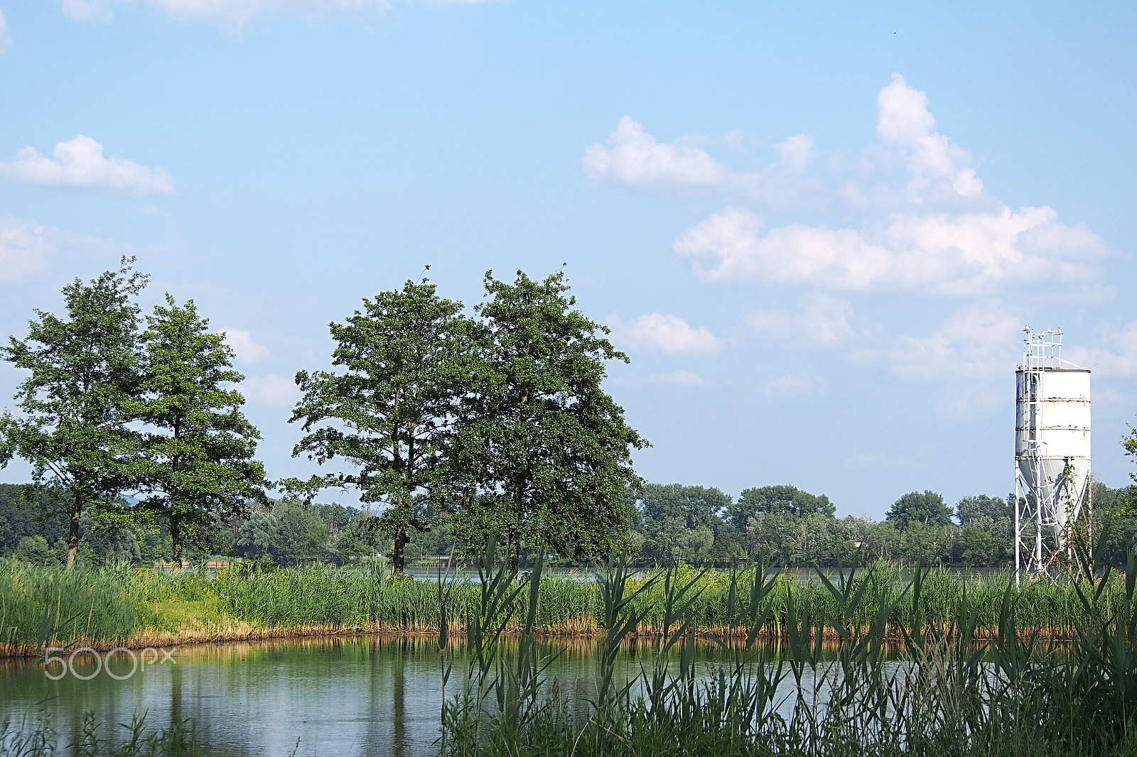 Olympus PEN E-PL6 sample photo. Rest at the pond. photography