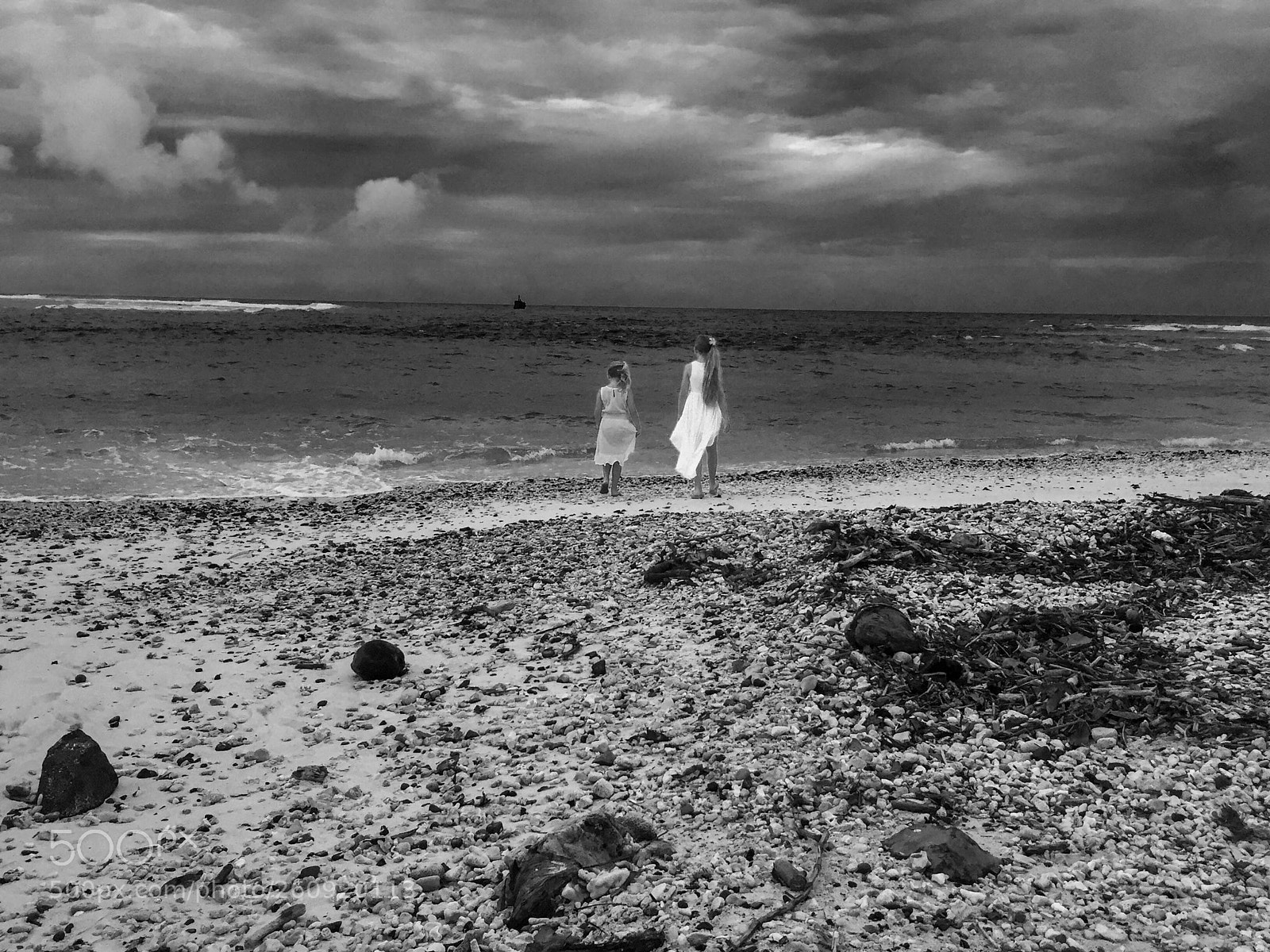 Apple iPhone 6 sample photo. Stormy oceanside sisters photography