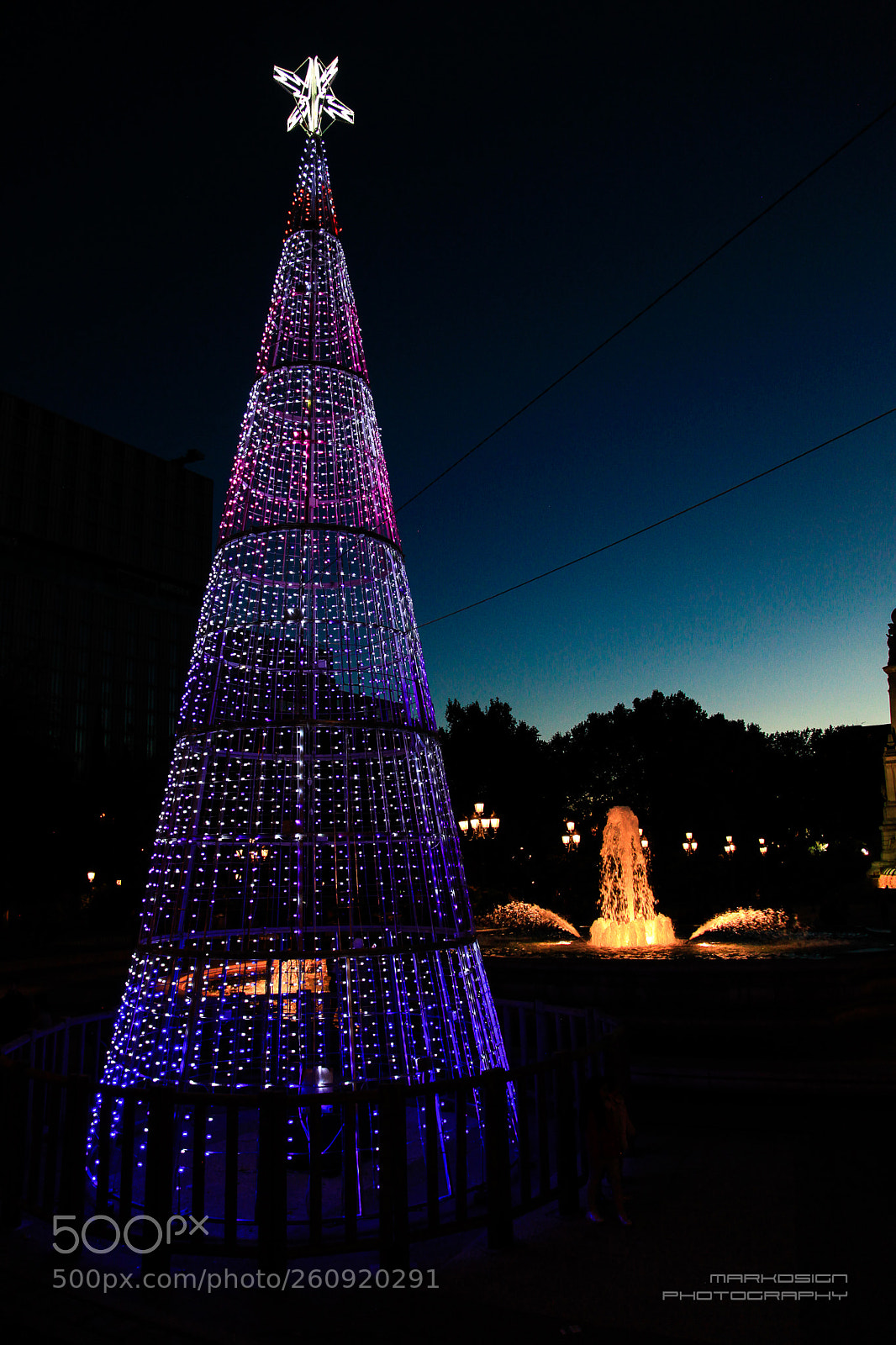 Canon EOS 5D Mark II sample photo. Xmas tree on madrid photography
