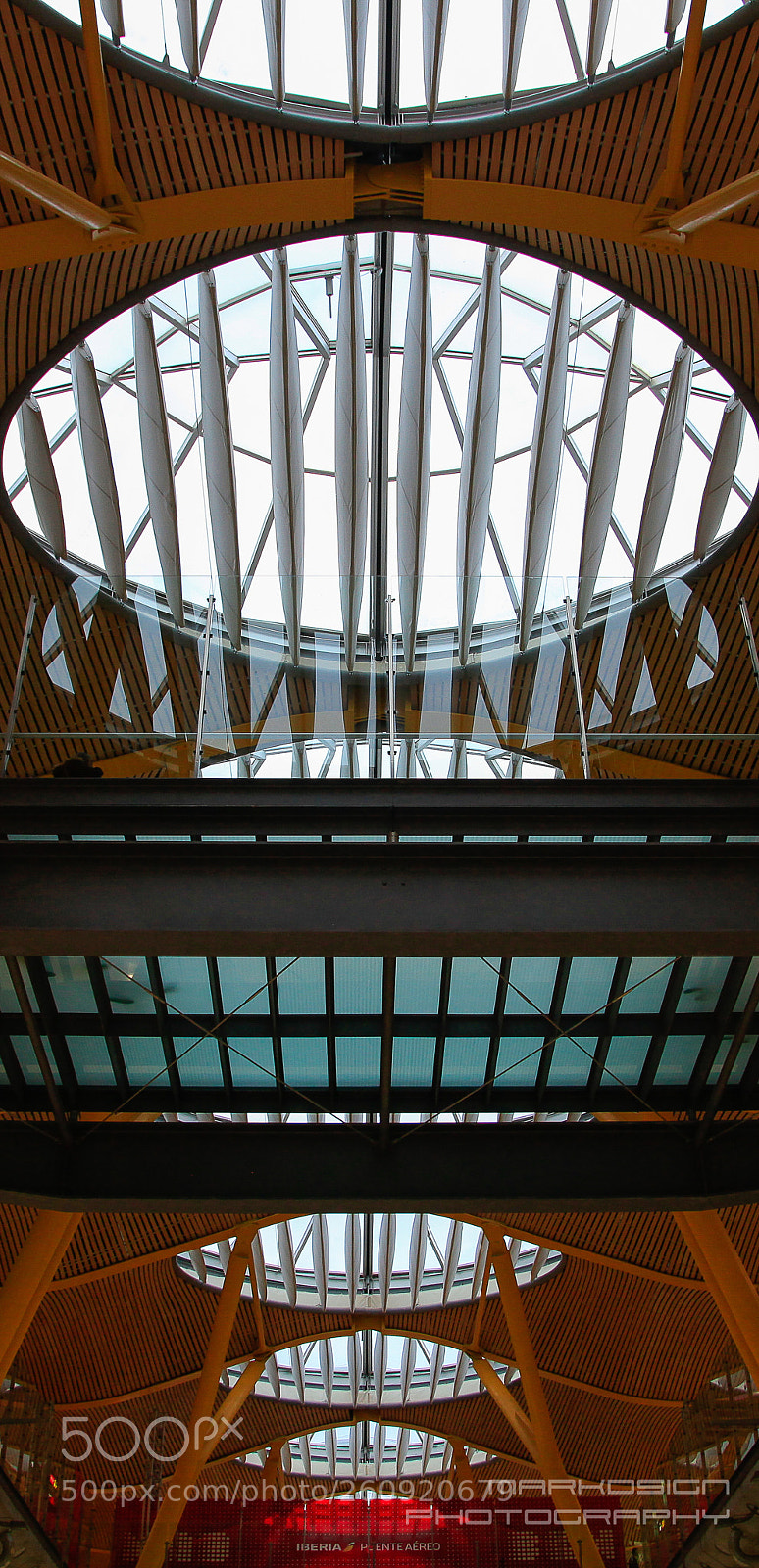 Canon EOS 5D Mark II sample photo. Madrid airport photography