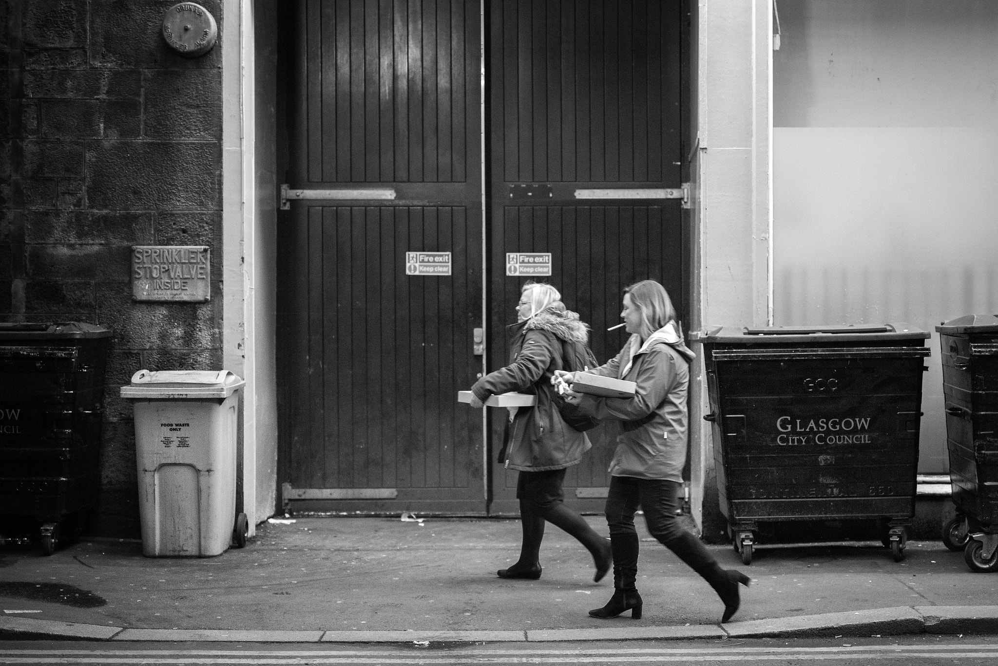 Leica M Monochrom (Typ 246) sample photo. Pizza and puff photography