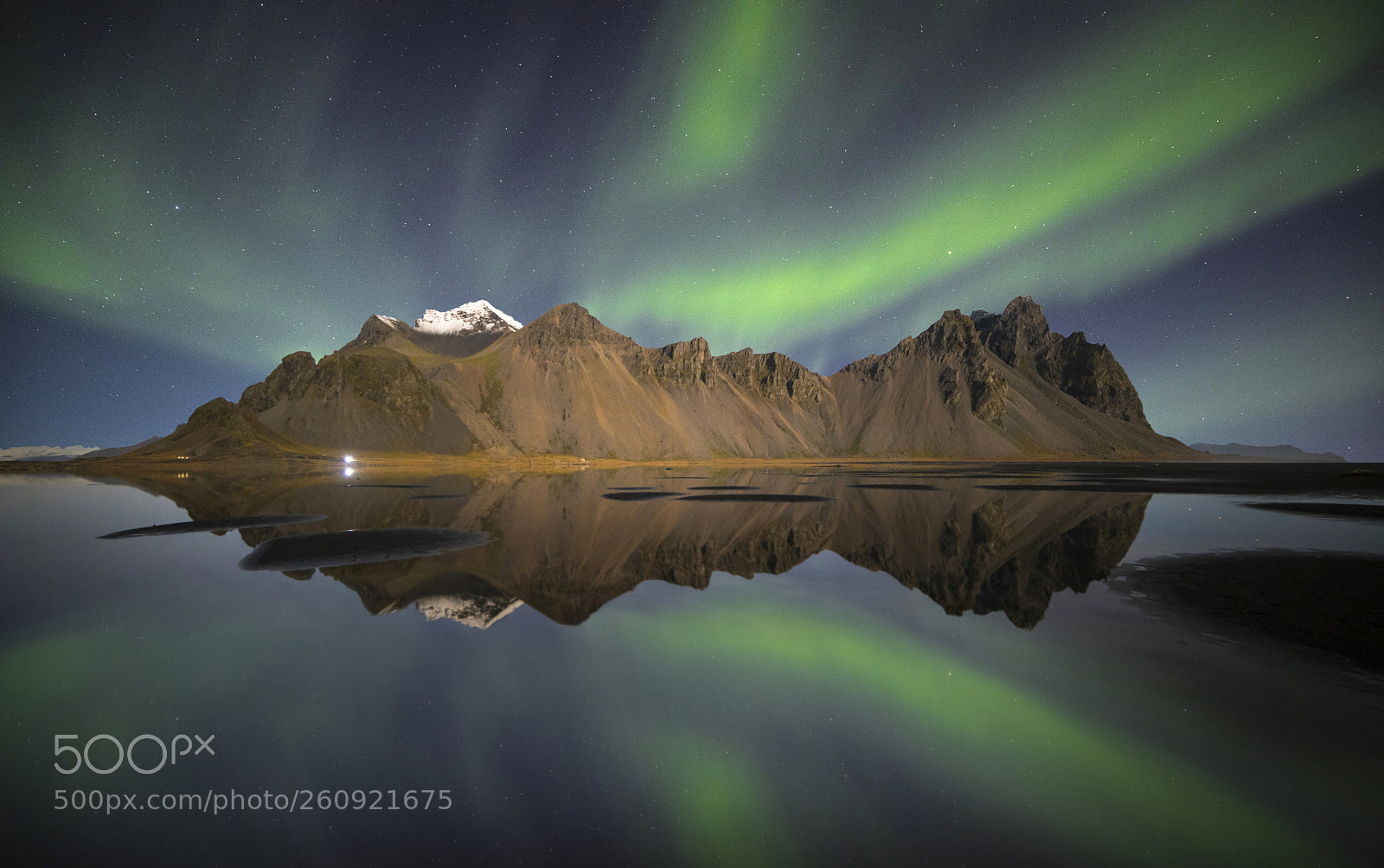 Canon EOS 5D Mark IV sample photo. Northern light above vestrhorn photography