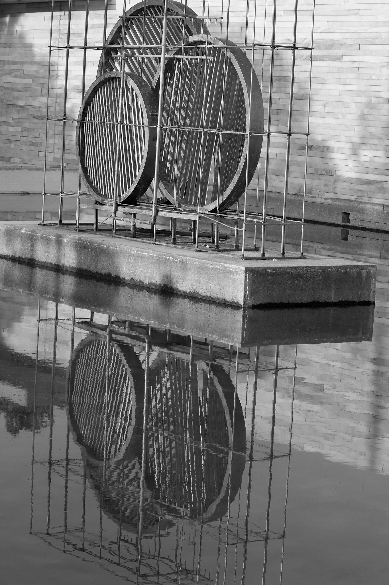Canon EOS 800D (EOS Rebel T7i / EOS Kiss X9i) sample photo. Reflections photography