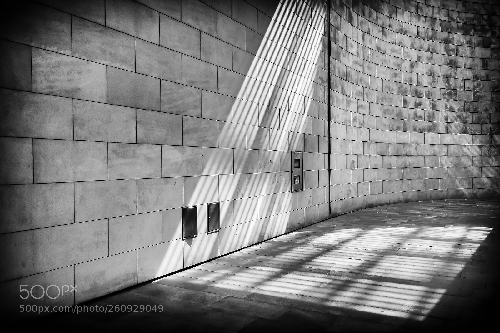 Canon EOS 70D sample photo. Lisbonnenbmetro photography