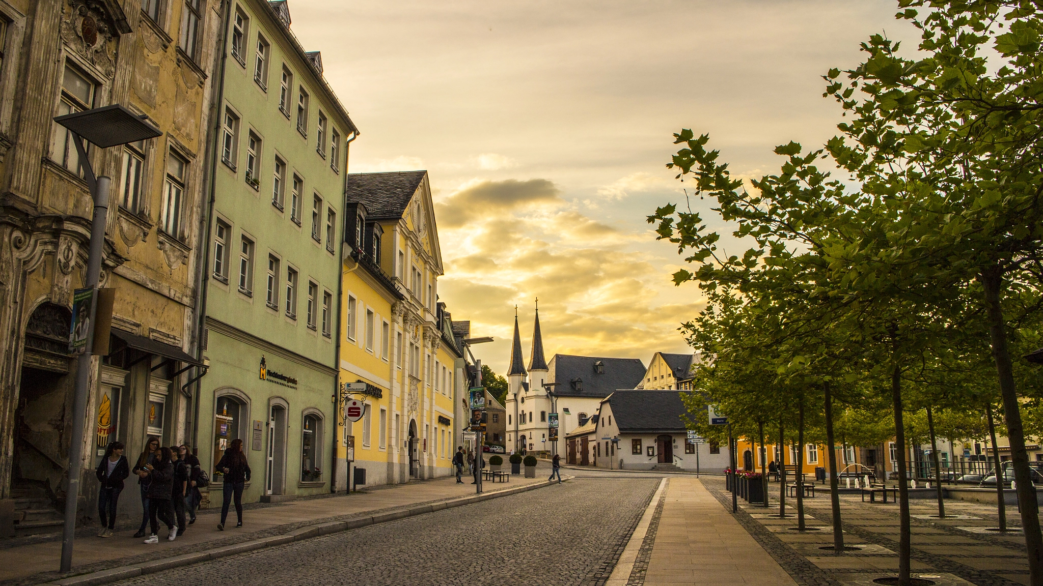 Canon EOS M sample photo. A town at golden light photography