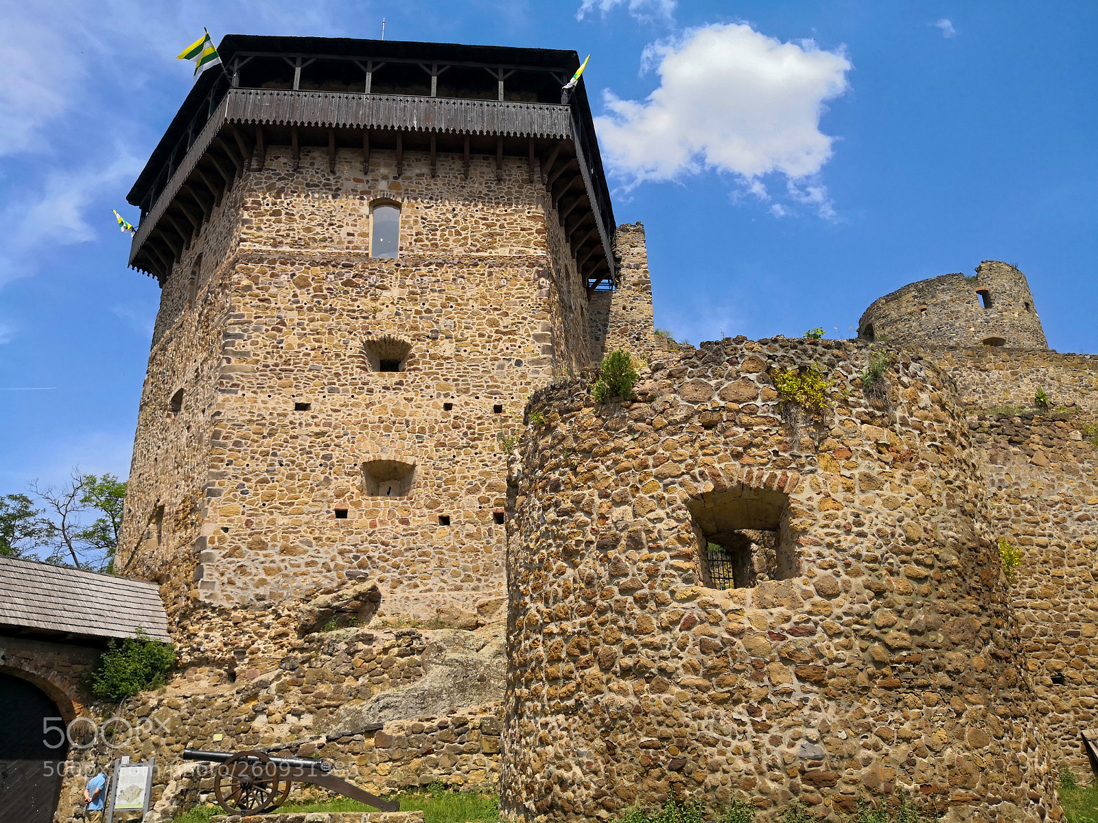 HUAWEI Mate 10 Pro sample photo. Castle filakovo photography