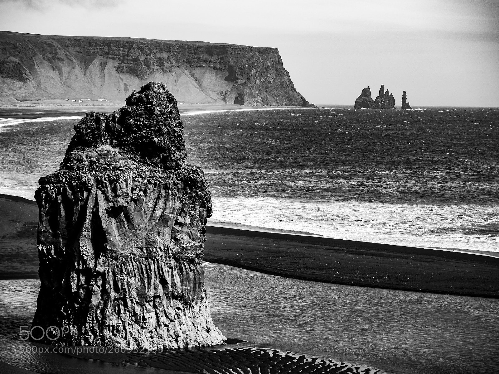 Panasonic Lumix DC-G9 sample photo. Black sand beach seascape photography