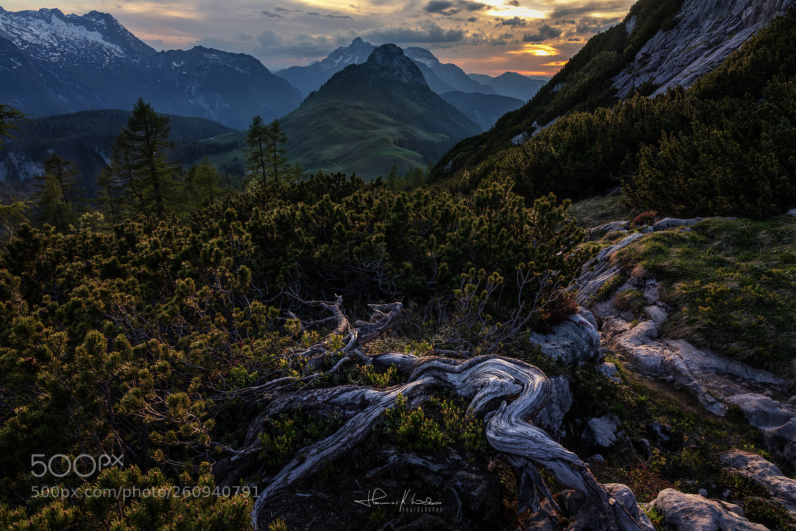 Canon EOS 5DS R sample photo. Cloudy sunset photography
