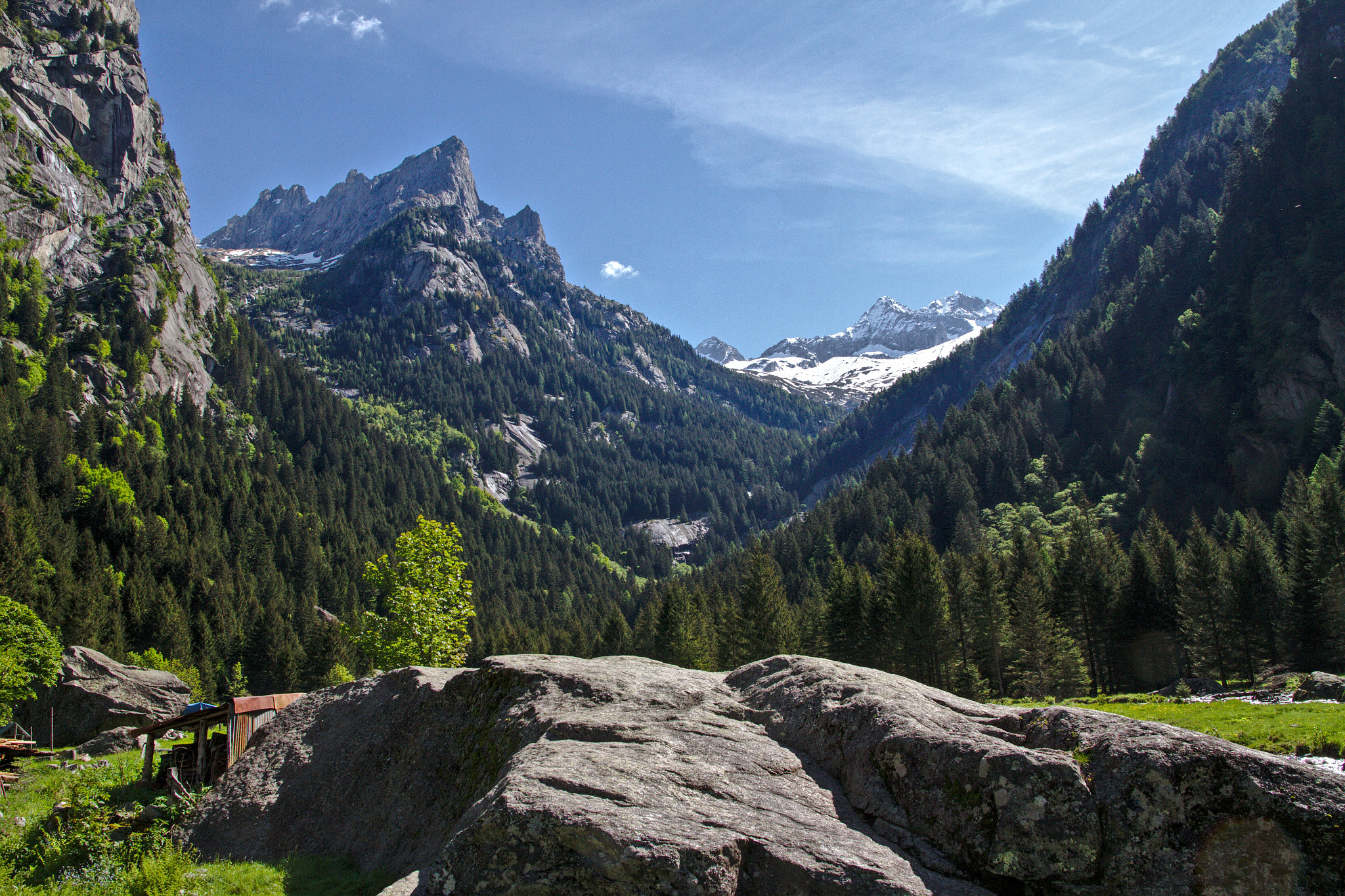 Sigma 17-70mm F2.8-4 DC Macro OS HSM sample photo. Val di mello photography