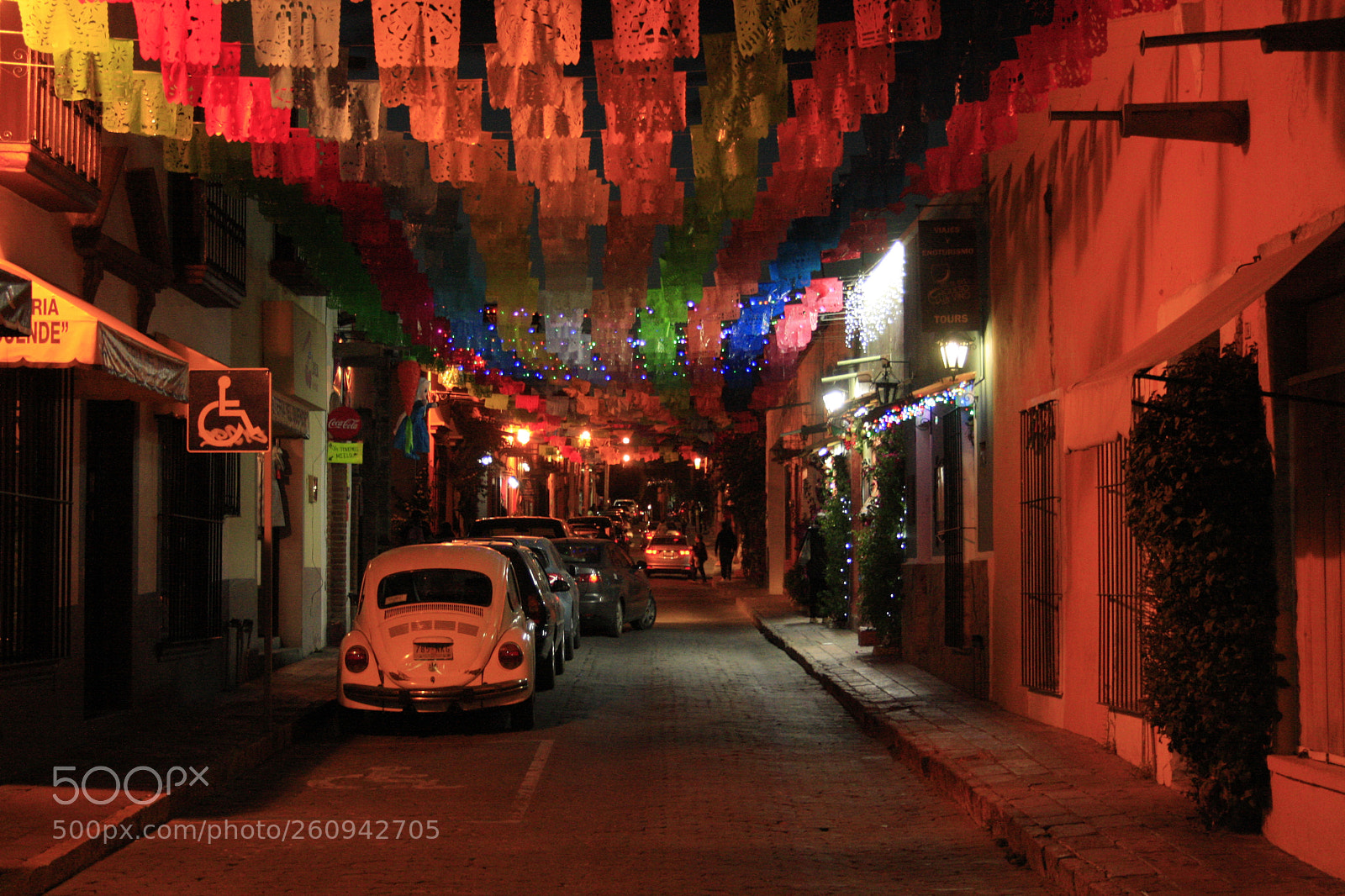 Canon EOS 1000D (EOS Digital Rebel XS / EOS Kiss F) sample photo. Street in tequisquiapan downtown photography