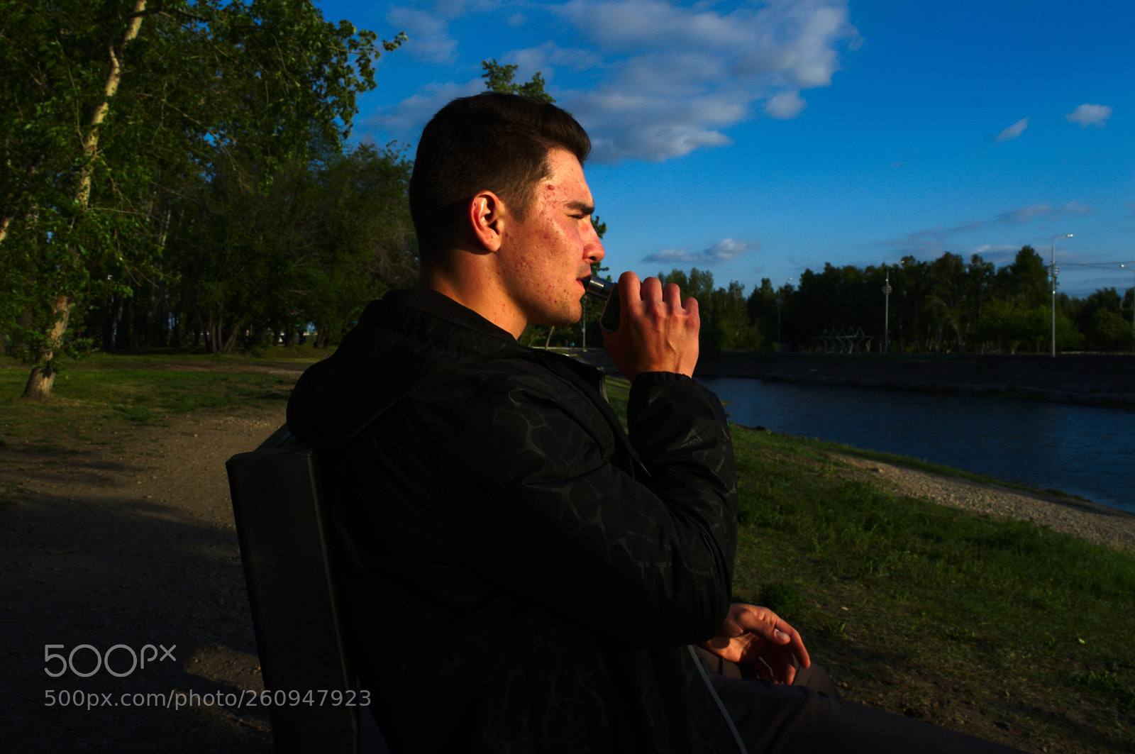 Nikon D3200 sample photo. человек с вэйпом photography