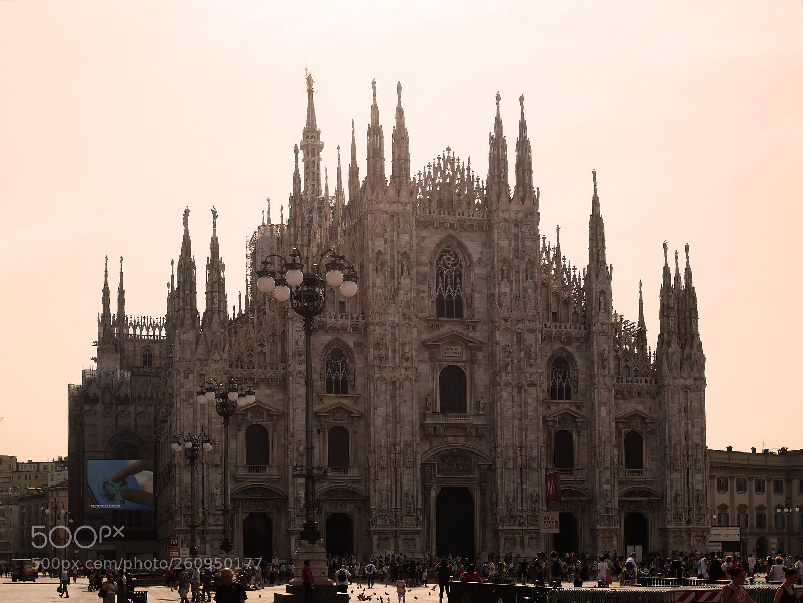 Panasonic Lumix DMC-GX85 (Lumix DMC-GX80 / Lumix DMC-GX7 Mark II) sample photo. El duomo photography