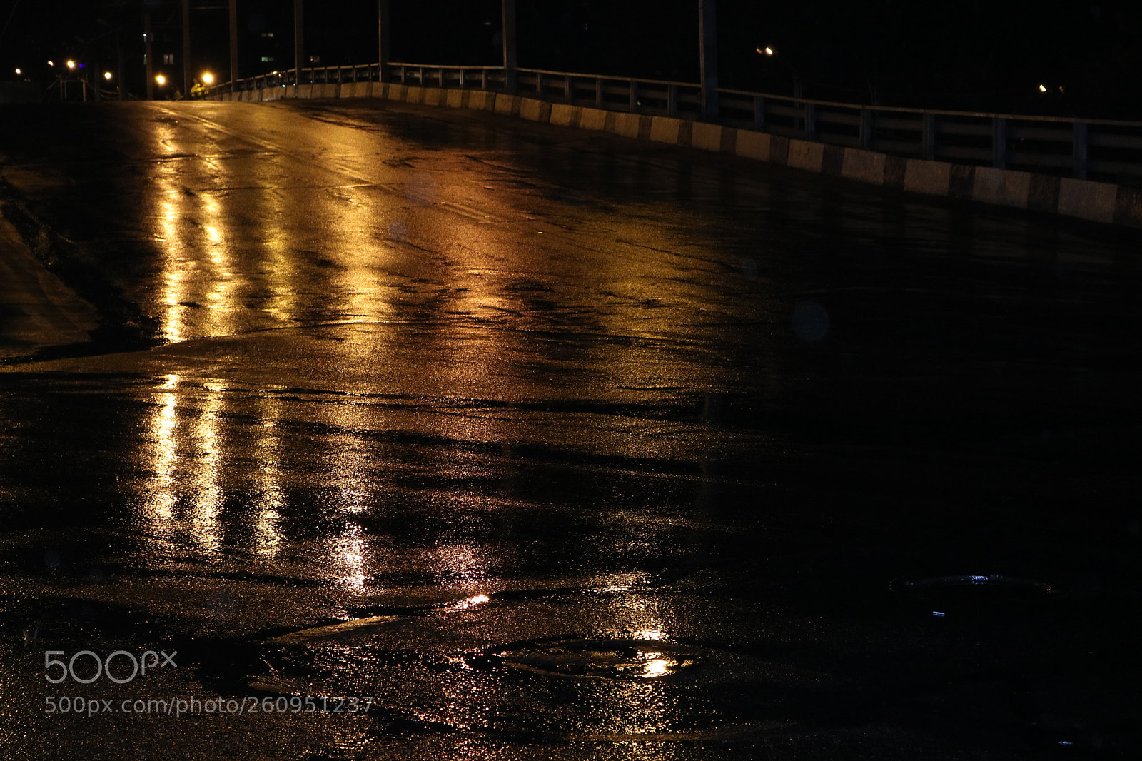 Canon EOS 750D (EOS Rebel T6i / EOS Kiss X8i) sample photo. Rainy road photography