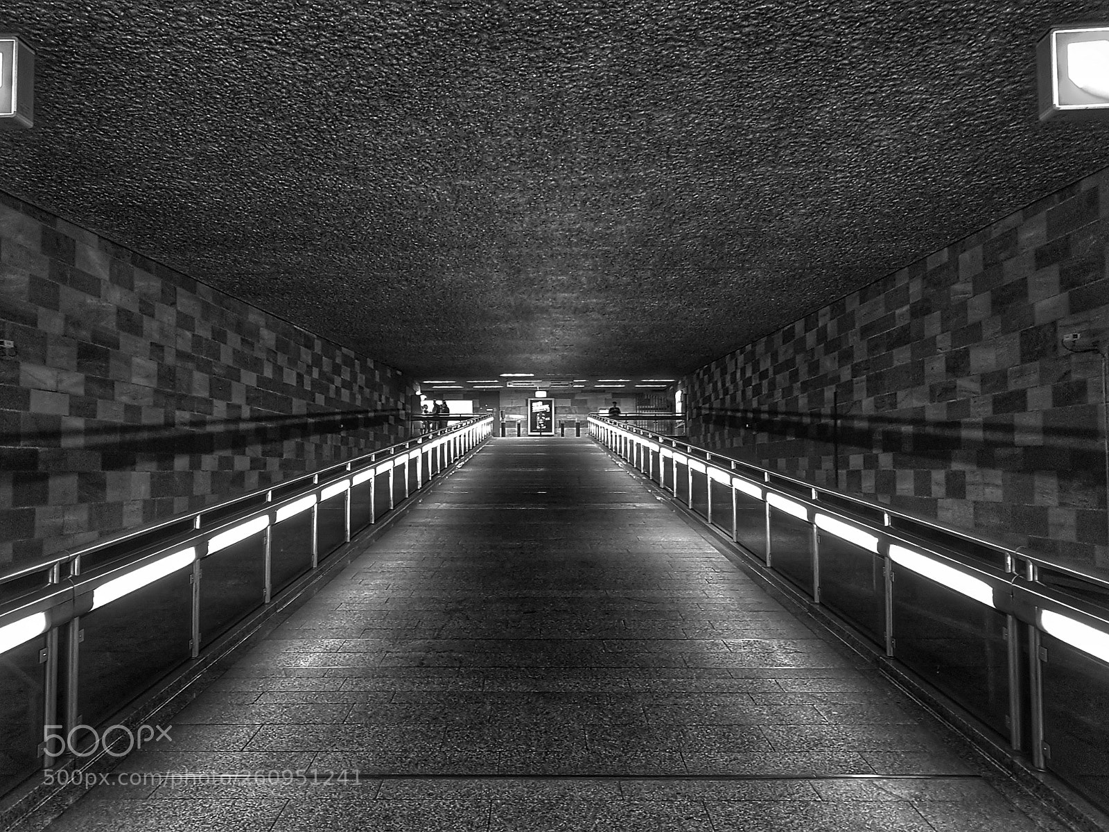 Samsung Galaxy S7 sample photo. Underground lights photography
