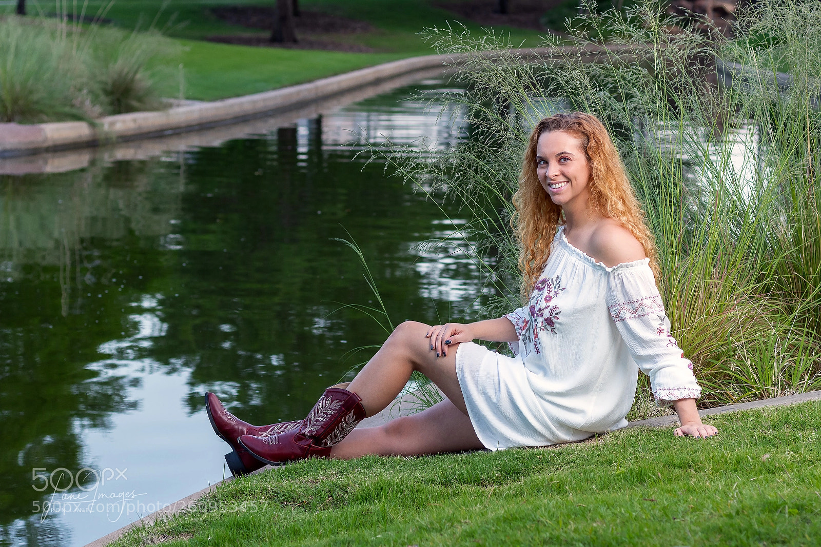 Canon EOS 7D Mark II sample photo. R t relaxing. photography