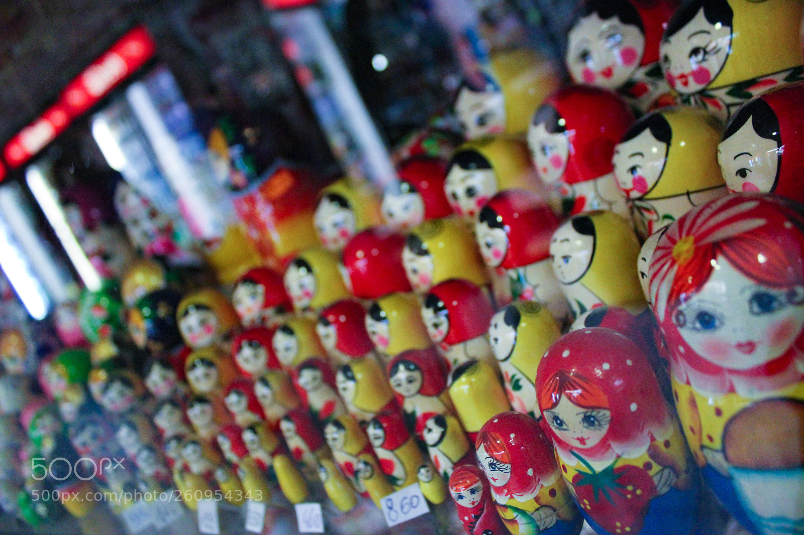 Canon EOS 550D (EOS Rebel T2i / EOS Kiss X4) sample photo. Russian dolls are watching photography