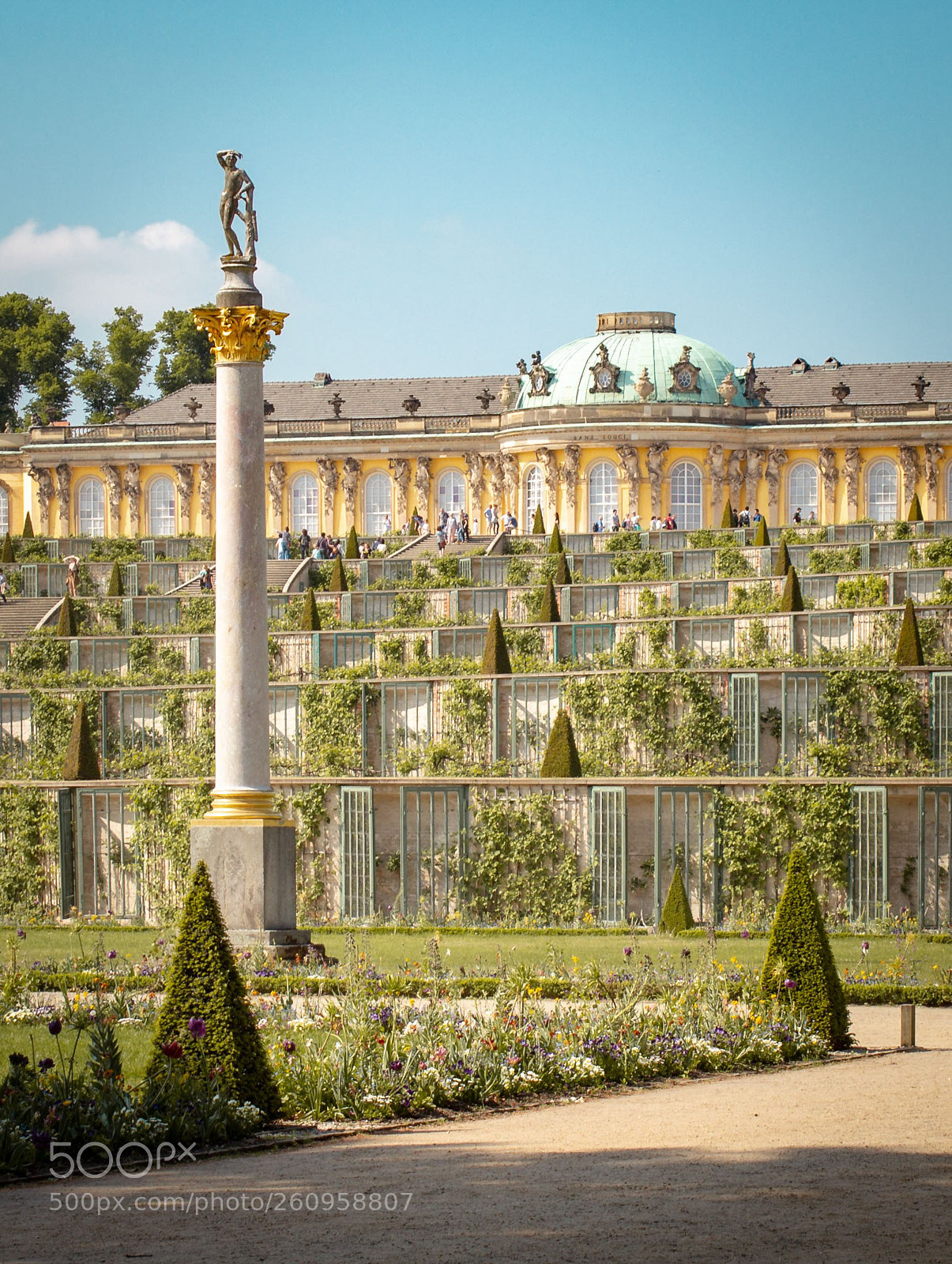 Canon EOS 600D (Rebel EOS T3i / EOS Kiss X5) sample photo. Castle sanssouci in potsdam photography