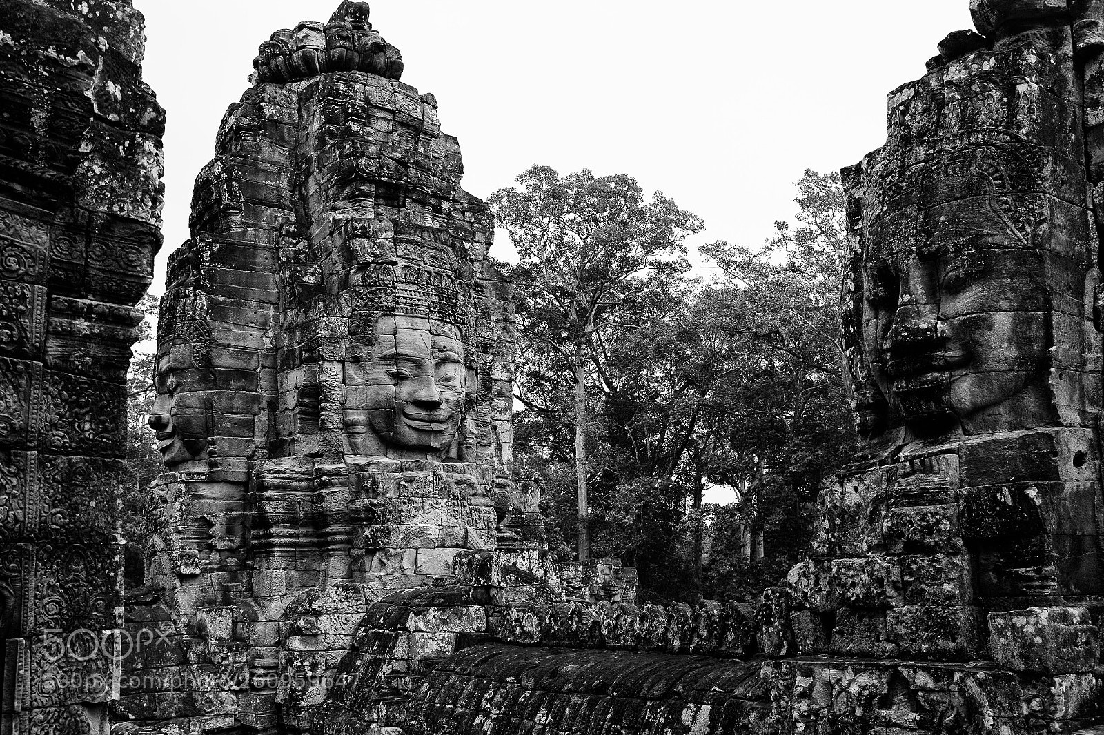 Canon EOS 6D sample photo. Faces on the wall. photography