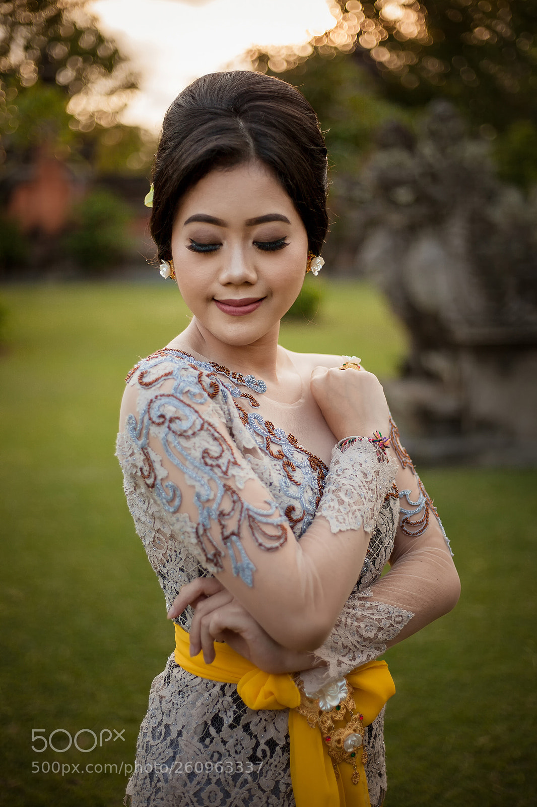 Canon EOS 5D Mark II sample photo. Beauty of kebaya photography