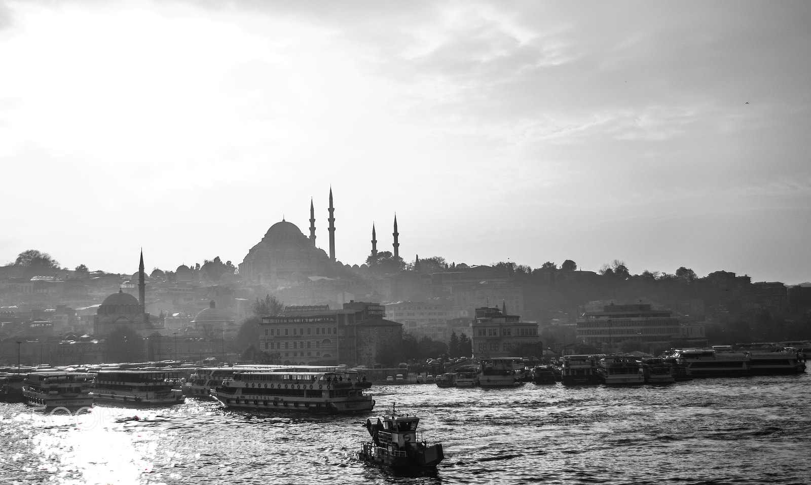 Nikon D3200 sample photo. Foggy streets of history photography